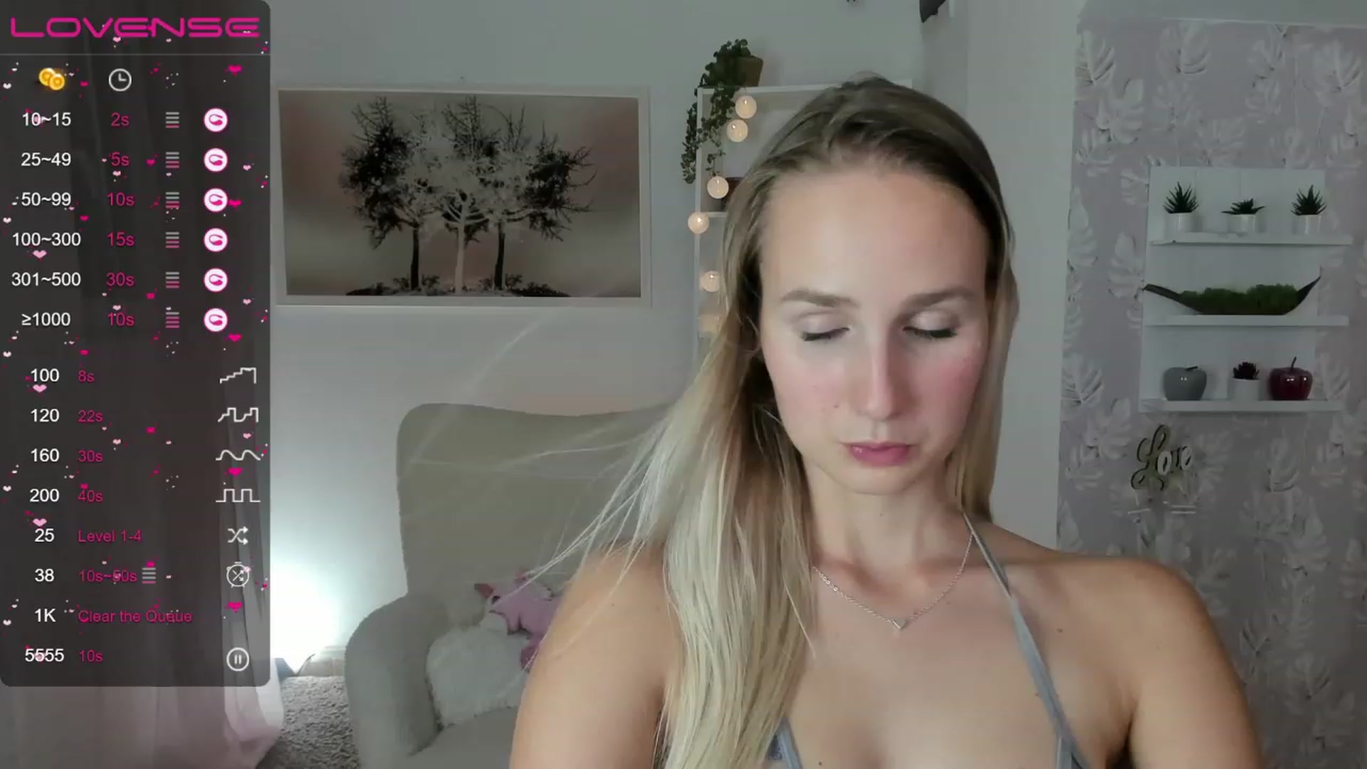 Gallery image thumbnail from Amy_Rea18's myfreecams stream on, 08/10/2023, 22:15 image 13 of 20