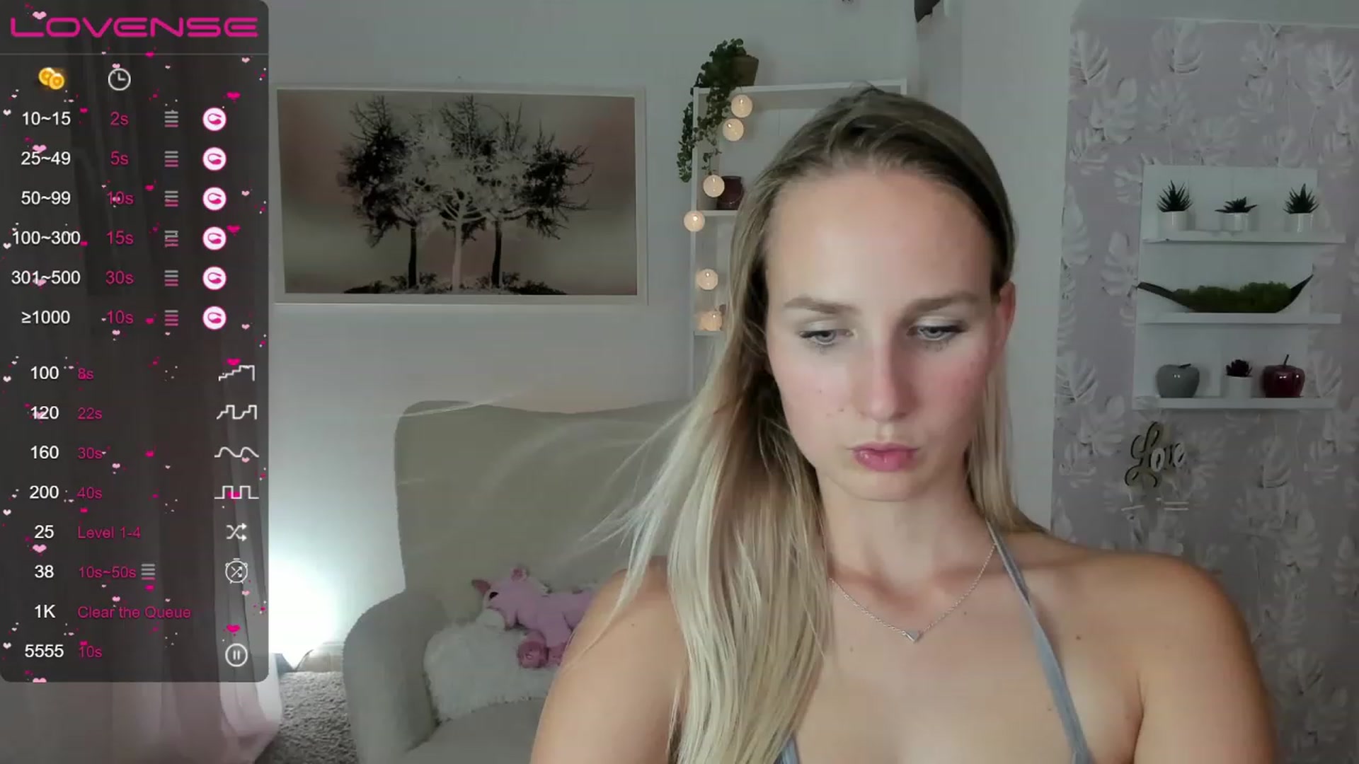 Gallery image thumbnail from Amy_Rea18's myfreecams stream on, 08/10/2023, 22:15 image 15 of 20