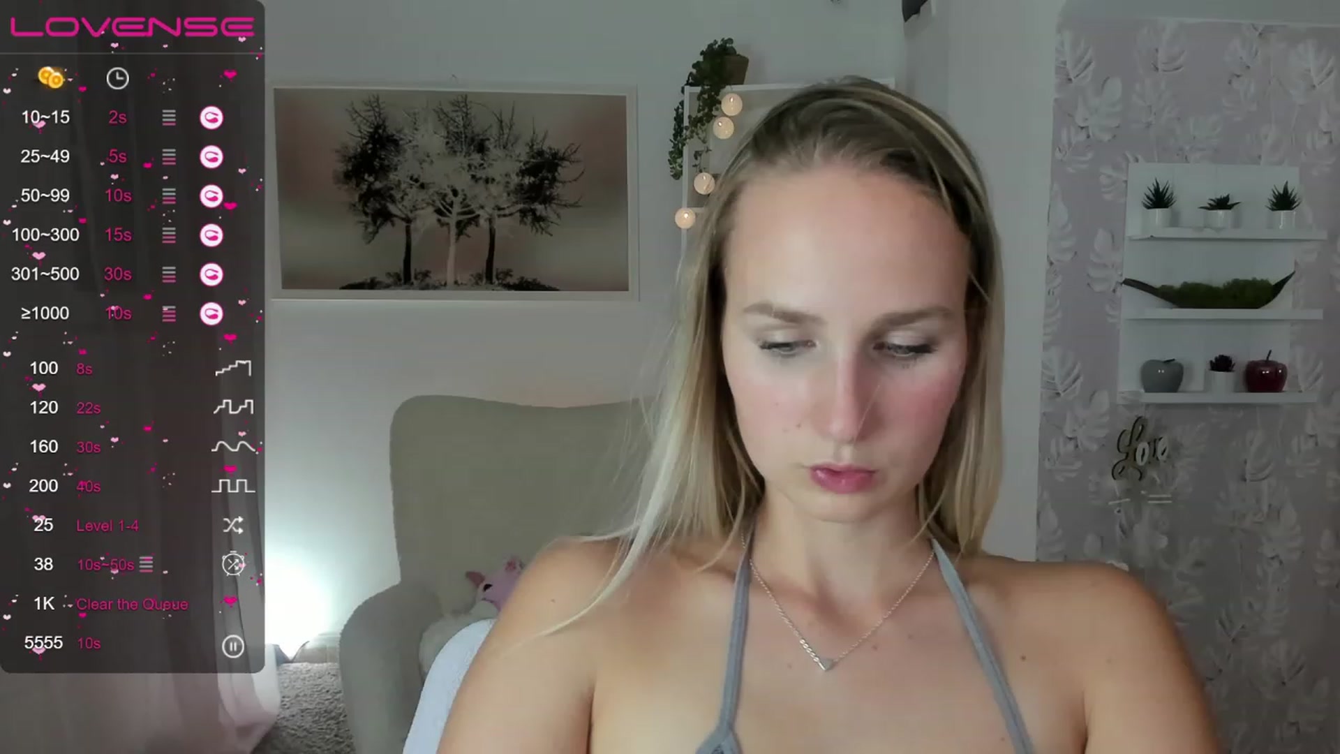 Gallery image thumbnail from Amy_Rea18's myfreecams stream on, 08/10/2023, 22:15 image 3 of 20