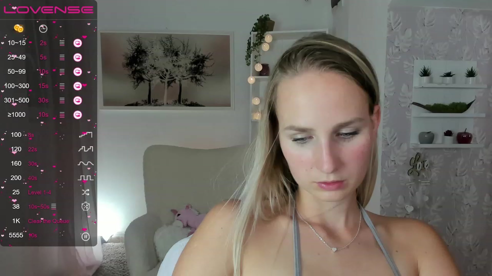 Gallery image thumbnail from Amy_Rea18's myfreecams stream on, 08/10/2023, 22:15 image 5 of 20