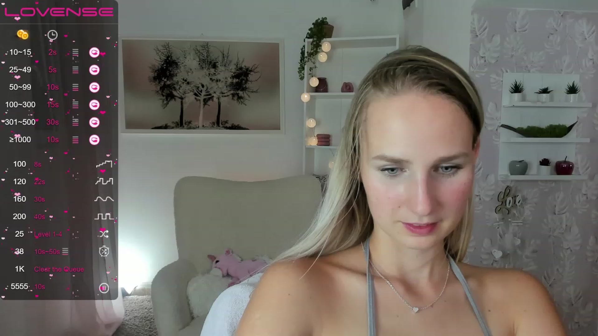 Gallery image thumbnail from Amy_Rea18's myfreecams stream on, 08/10/2023, 22:15 image 7 of 20
