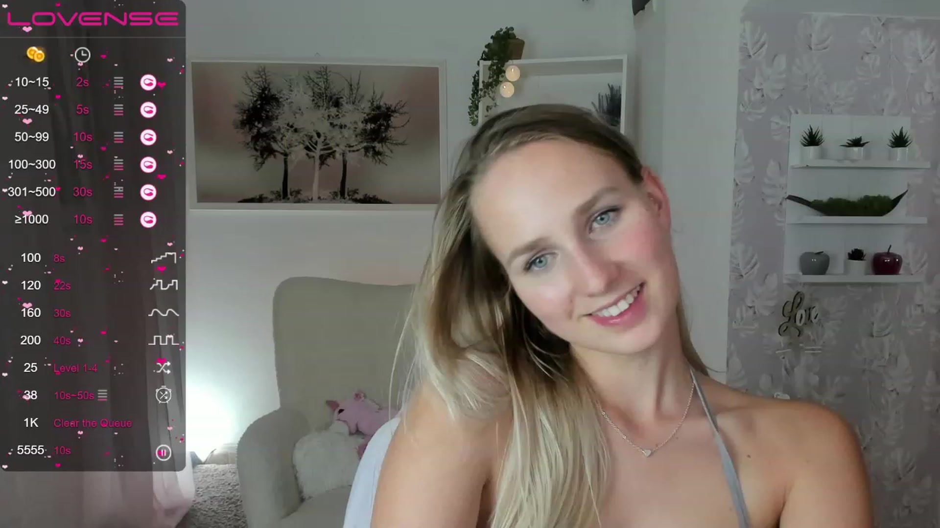 Gallery image thumbnail from Amy_Rea18's myfreecams stream on, 08/10/2023, 22:15 image 17 of 20