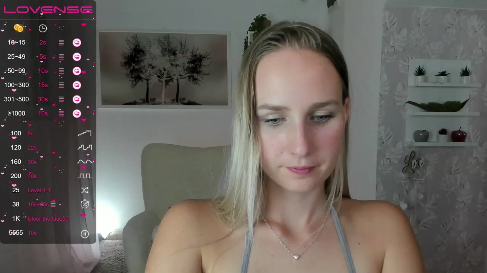 Gallery image thumbnail from Amy_Rea18's myfreecams stream on, 08/10/2023, 22:54 image 11 of 20
