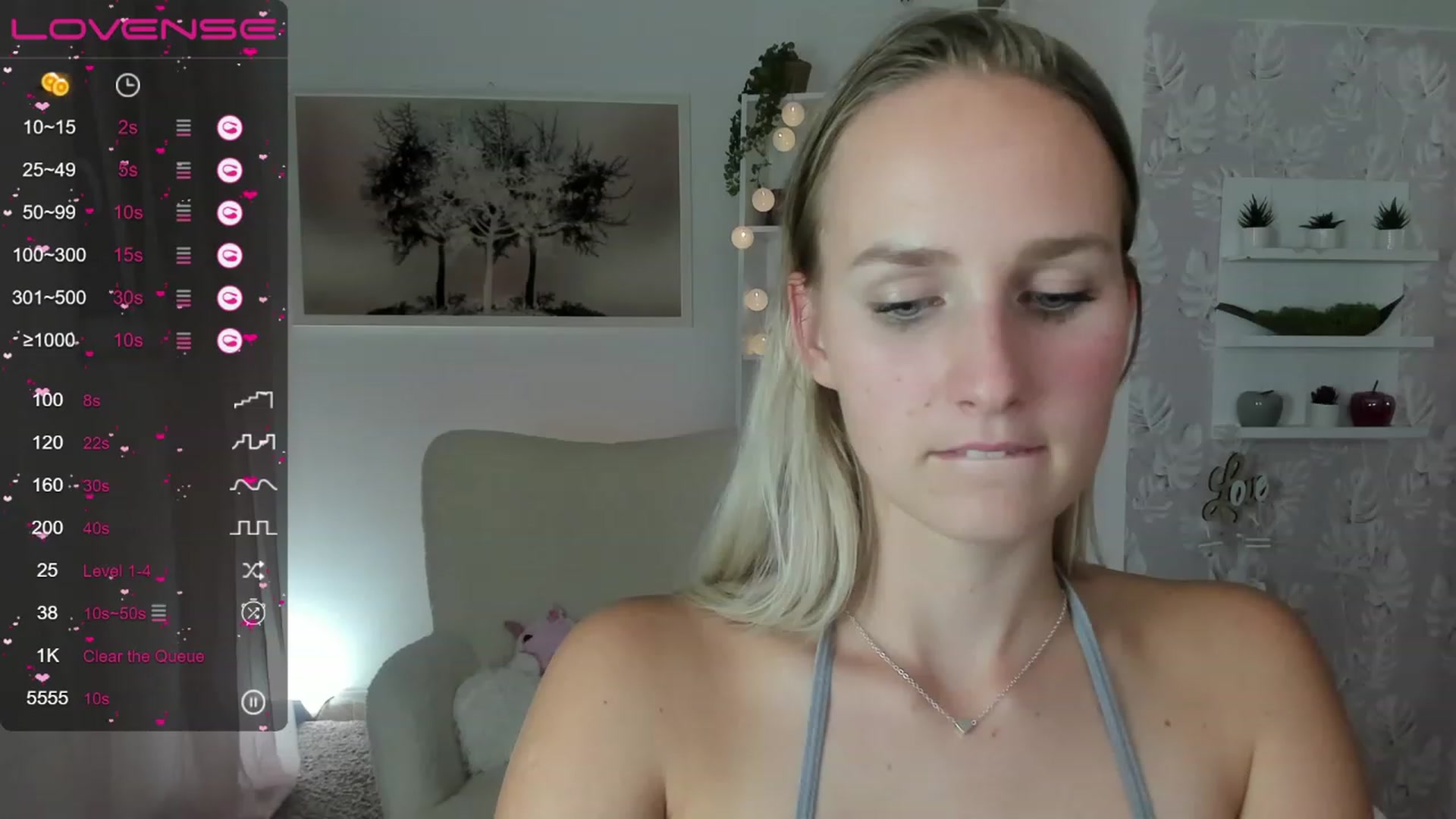 Gallery image thumbnail from Amy_Rea18's myfreecams stream on, 08/10/2023, 22:54 image 14 of 20