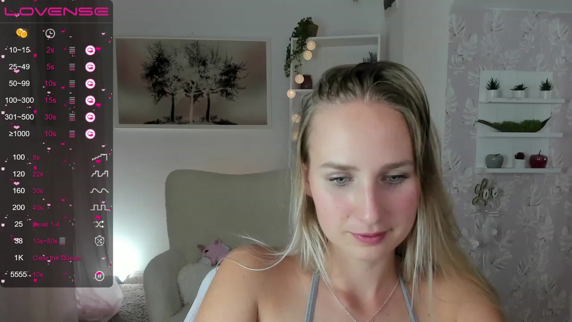 Gallery image thumbnail from Amy_Rea18's myfreecams stream on, 08/10/2023, 23:58 image 10 of 20