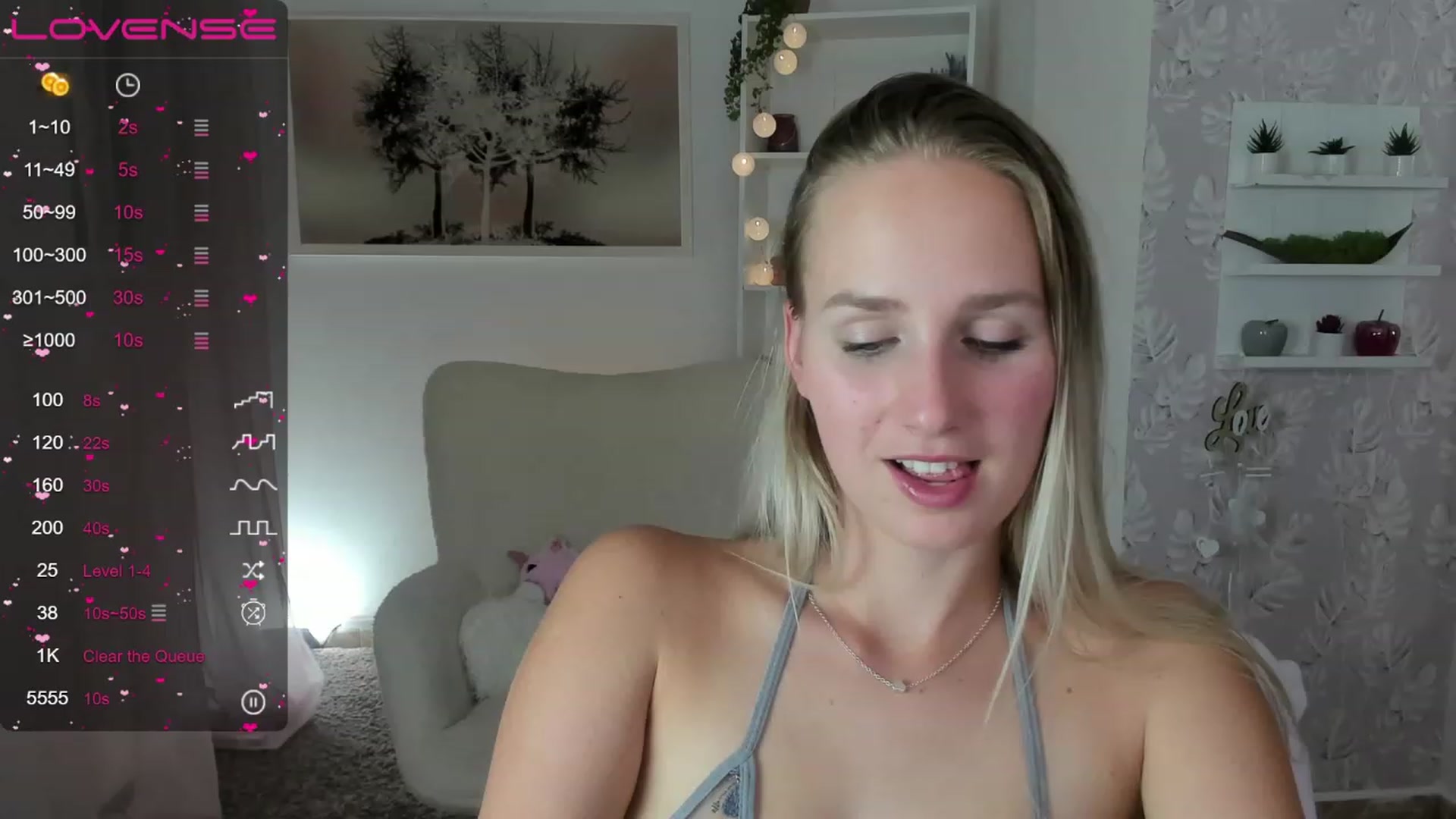 Gallery image thumbnail from Amy_Rea18's myfreecams stream on, 08/11/2023, 01:20 image 3 of 20