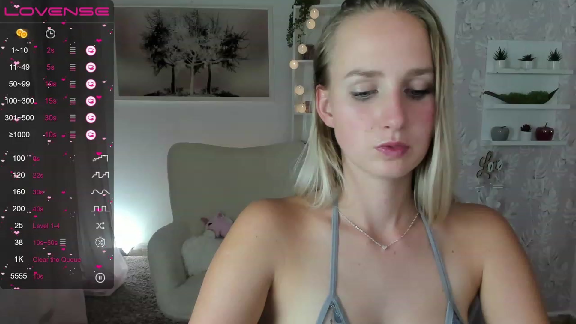 Gallery image thumbnail from Amy_Rea18's myfreecams stream on, 08/11/2023, 01:20 image 9 of 20