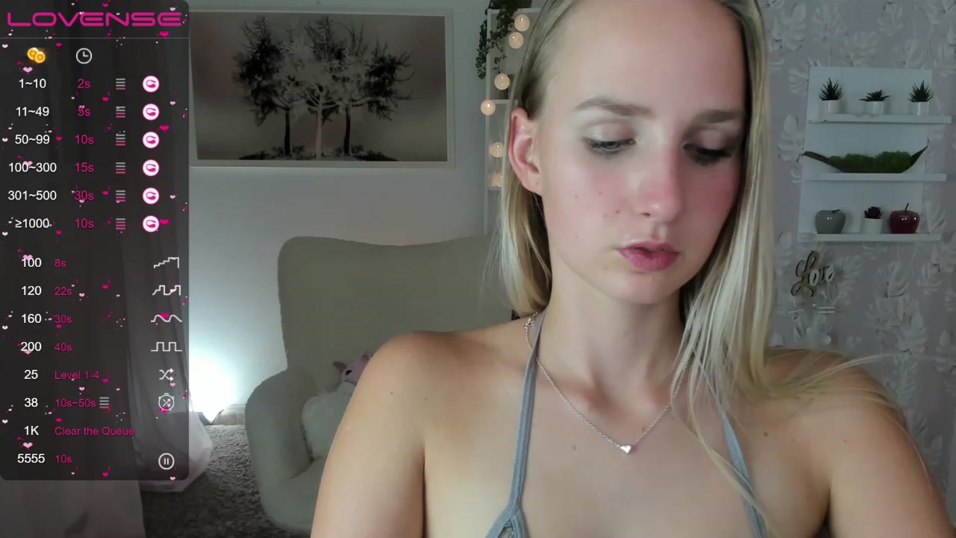 Gallery image thumbnail from Amy_Rea18's myfreecams stream on, 08/11/2023, 01:20 image 15 of 20