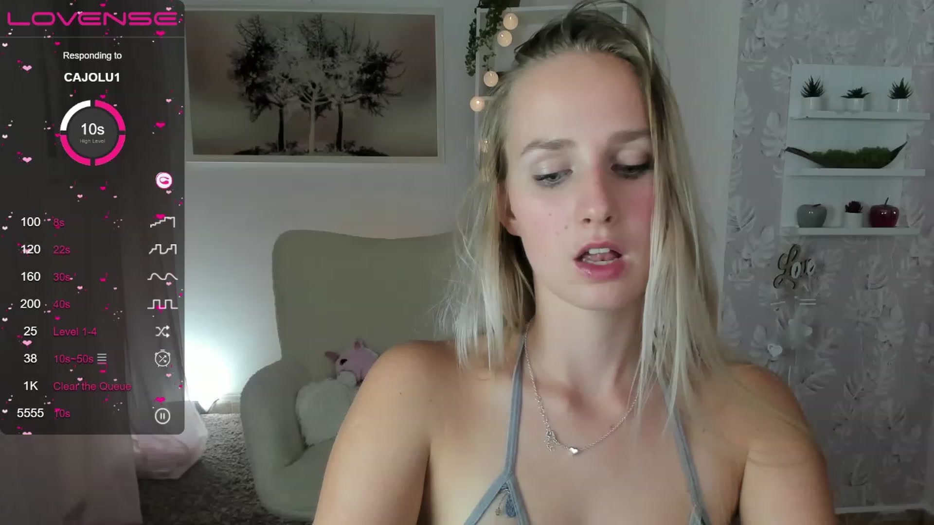 Gallery image thumbnail from Amy_Rea18's myfreecams stream on, 08/11/2023, 01:39 image 14 of 20