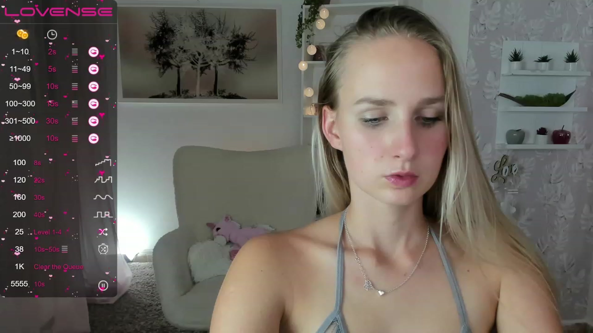 Gallery image thumbnail from Amy_Rea18's myfreecams stream on, 08/11/2023, 01:39 image 5 of 20