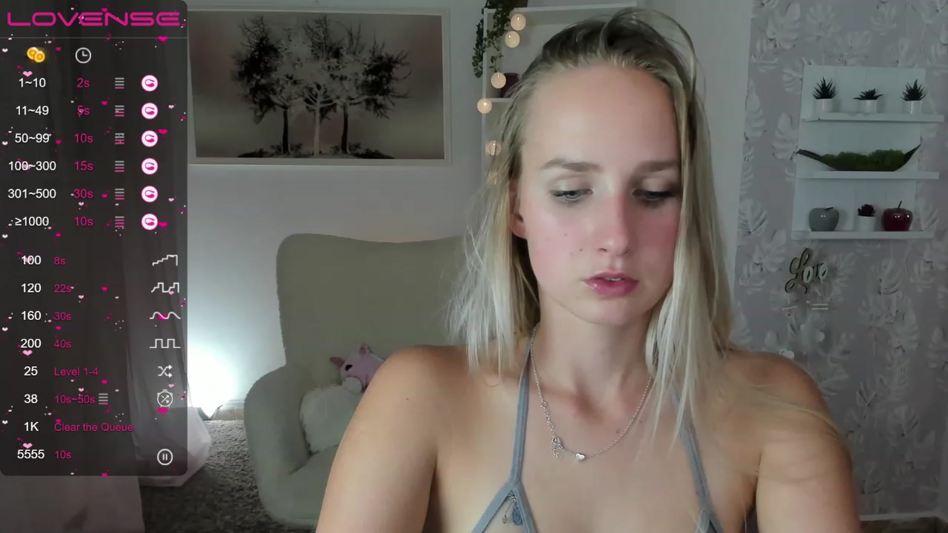Gallery image thumbnail from Amy_Rea18's myfreecams stream on, 08/11/2023, 01:39 image 13 of 20