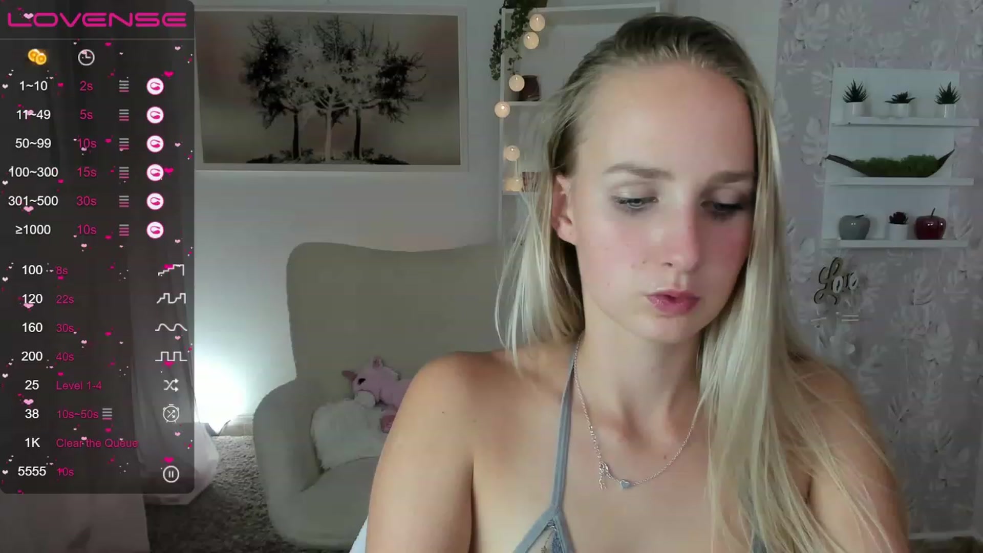 Gallery image thumbnail from Amy_Rea18's myfreecams stream on, 08/11/2023, 01:39 image 8 of 20