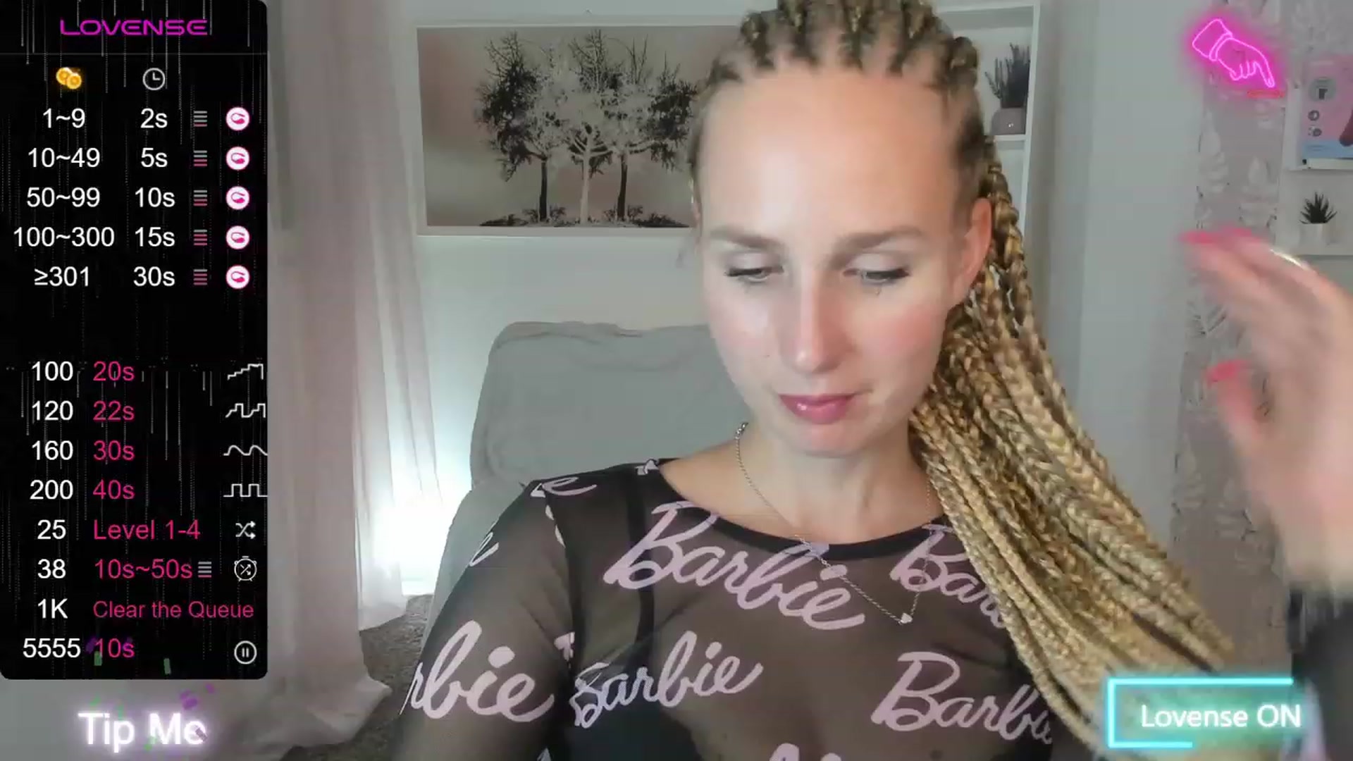 Gallery image thumbnail from Amy_Rea18's myfreecams stream on, 08/16/2023, 23:03 image 10 of 20