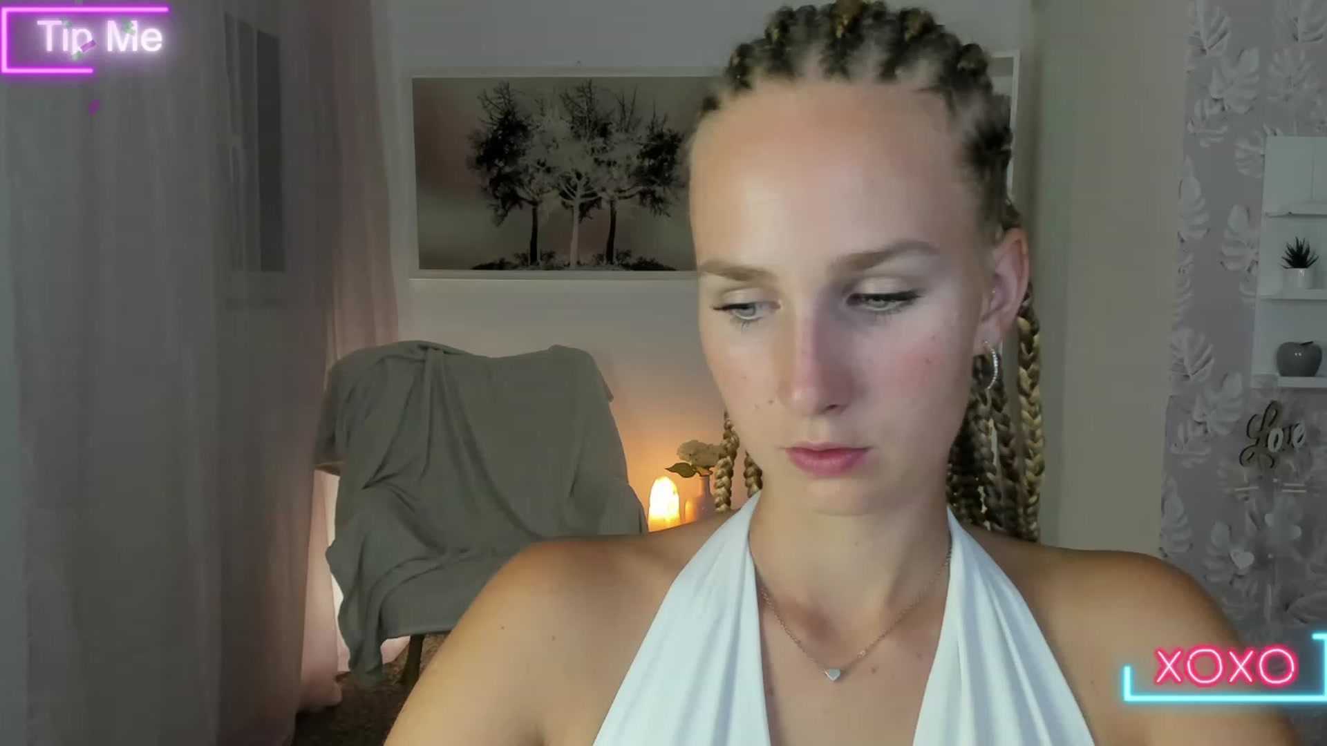 Gallery image thumbnail from Amy_Rea18's myfreecams stream on, 08/20/2023, 19:05 image 4 of 20