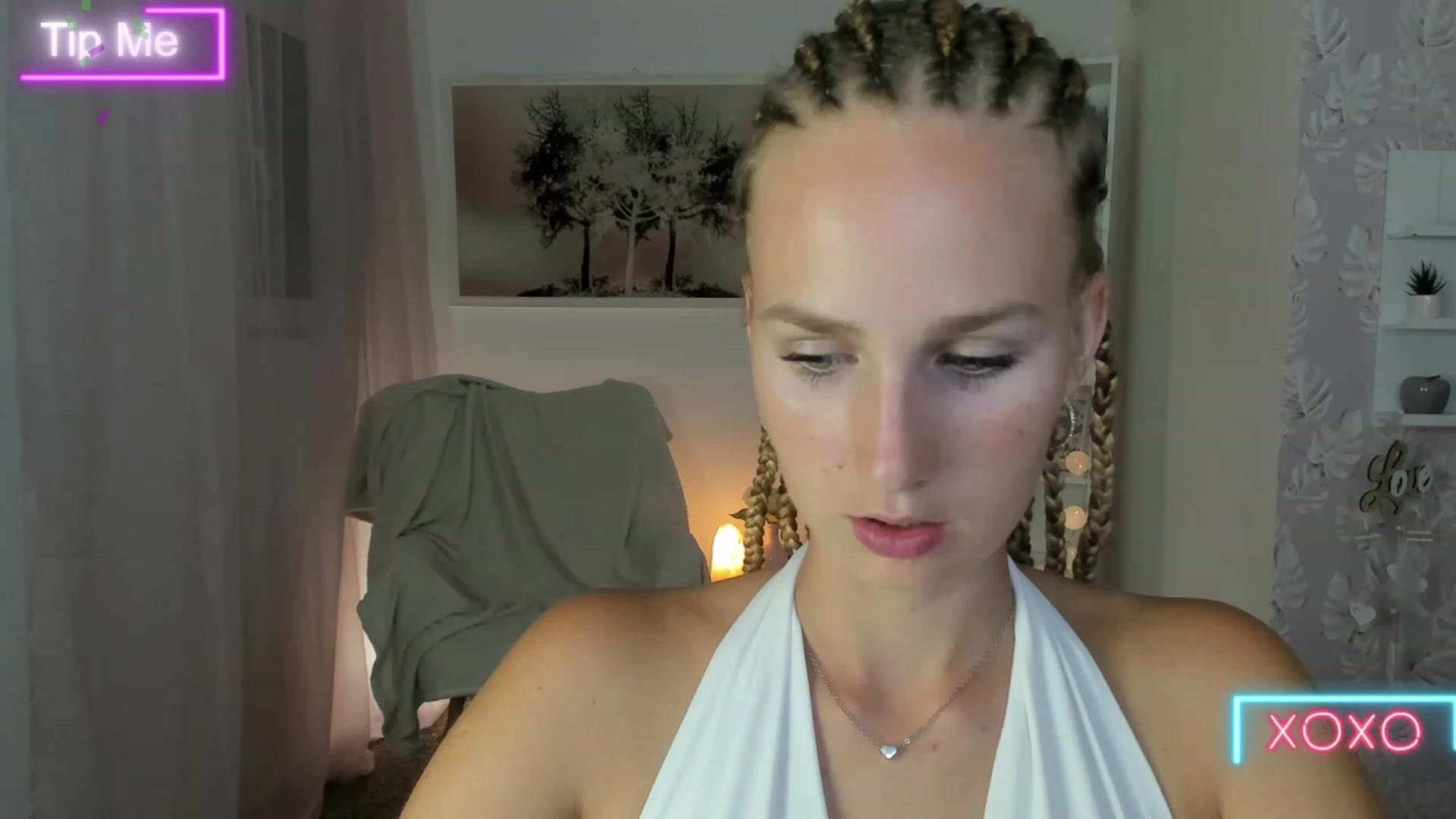 Gallery image thumbnail from Amy_Rea18's myfreecams stream on, 08/20/2023, 19:05 image 5 of 20