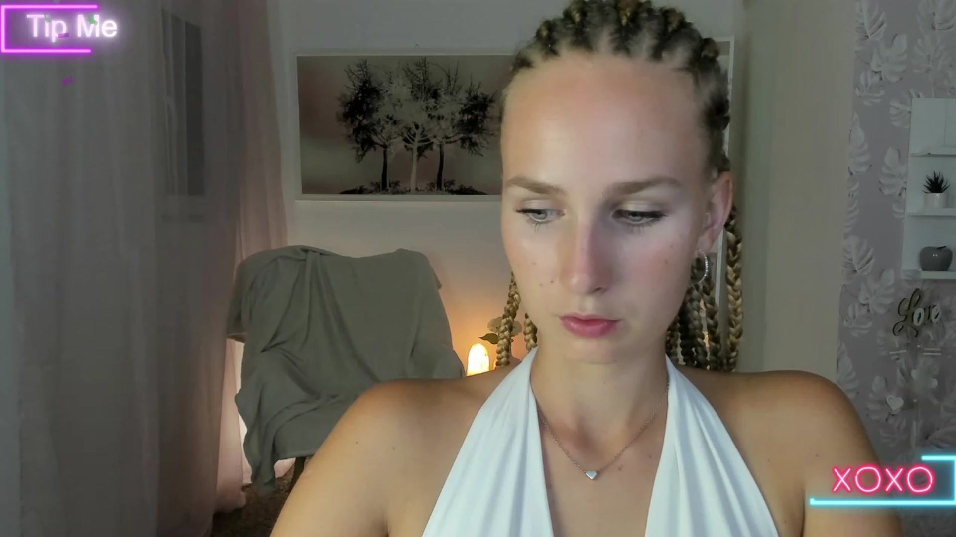 Gallery image thumbnail from Amy_Rea18's myfreecams stream on, 08/20/2023, 19:05 image 2 of 20
