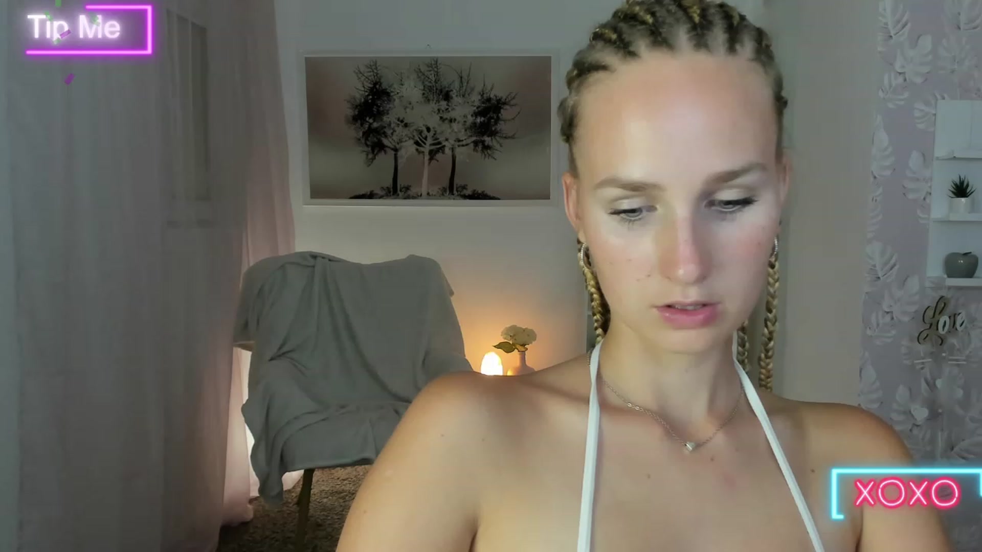 Gallery image thumbnail from Amy_Rea18's myfreecams stream on, 08/20/2023, 20:31 image 7 of 20