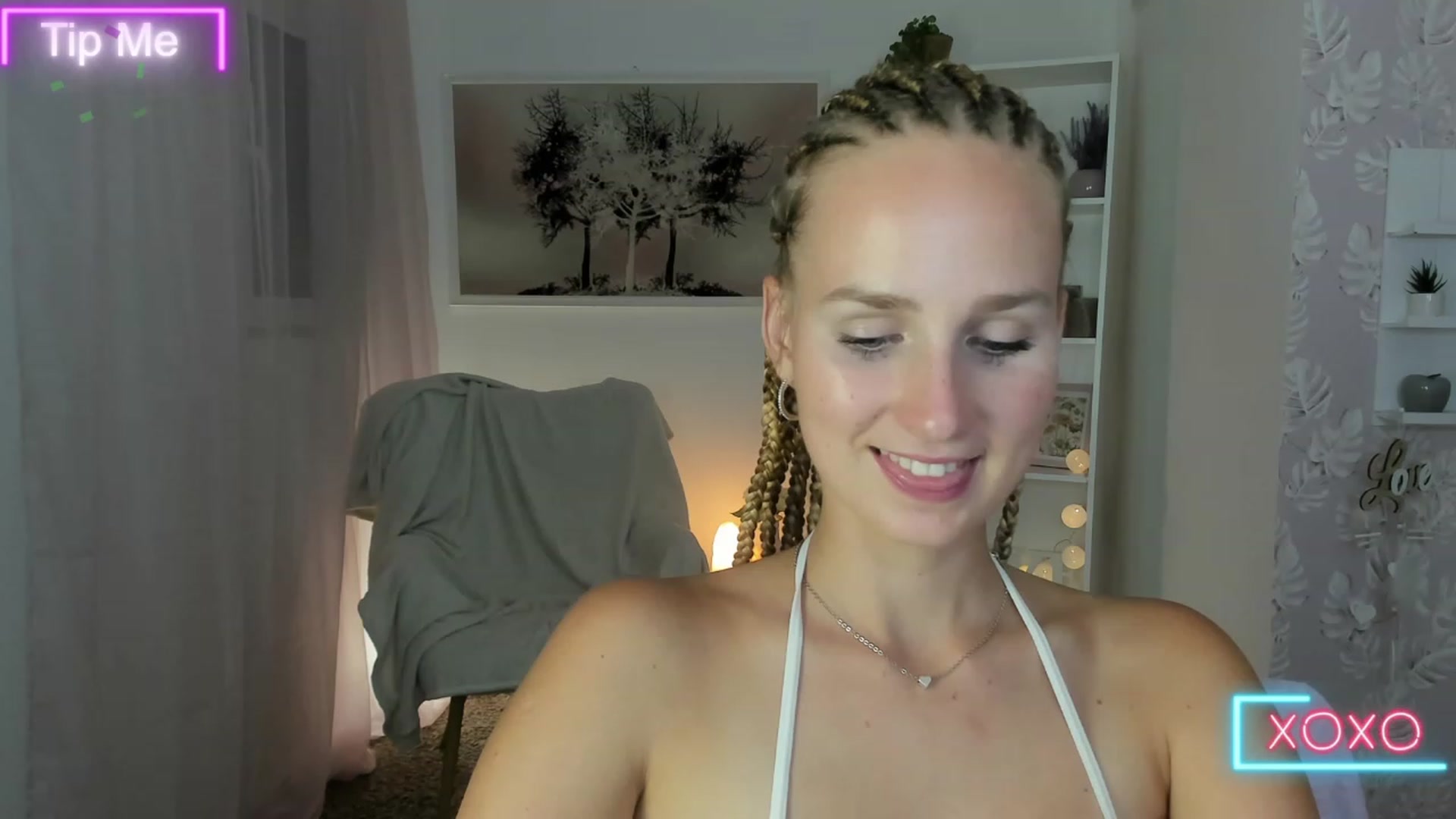 Gallery image thumbnail from Amy_Rea18's myfreecams stream on, 08/20/2023, 20:31 image 5 of 20