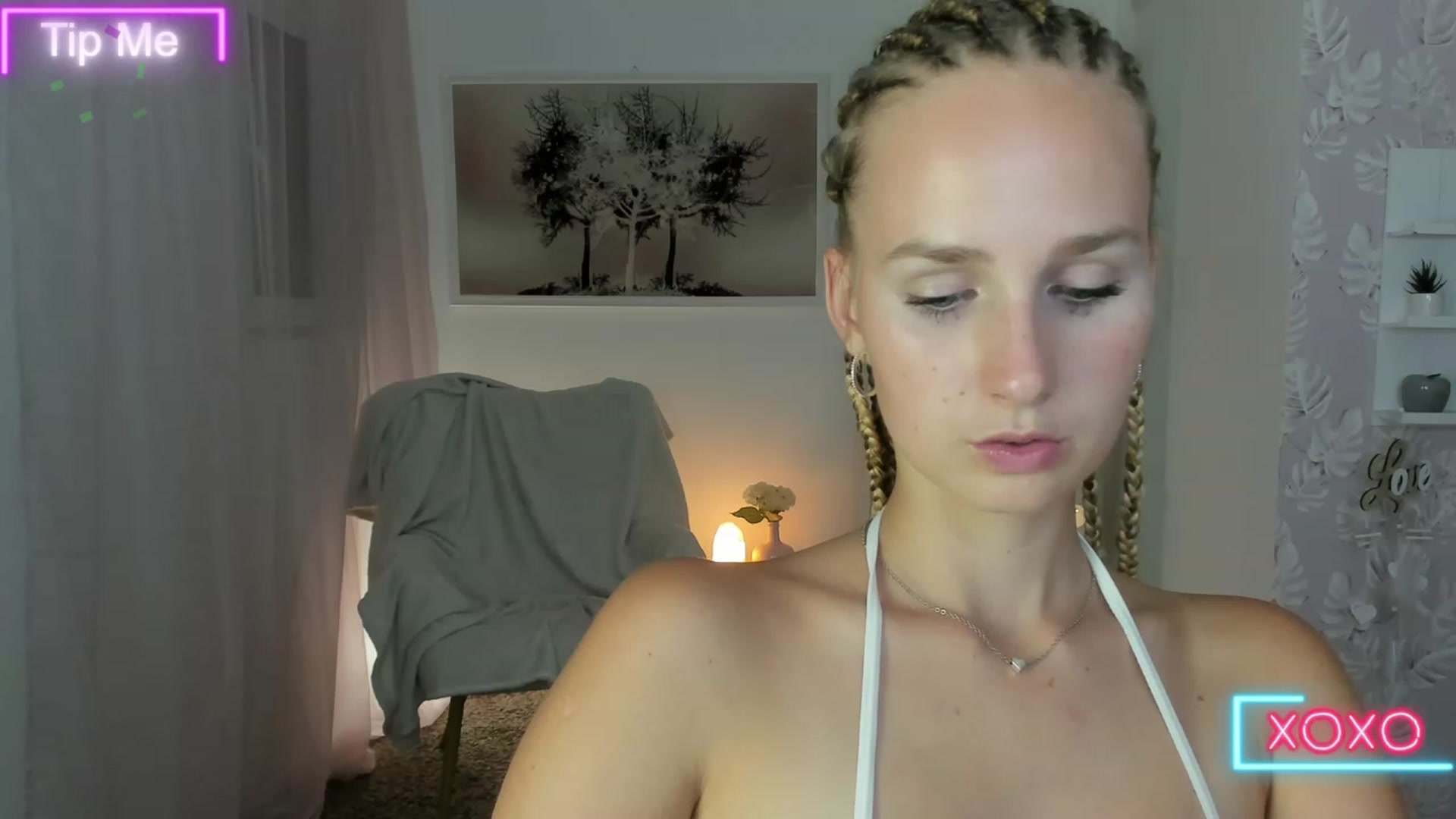 Gallery image thumbnail from Amy_Rea18's myfreecams stream on, 08/20/2023, 20:31 image 8 of 20