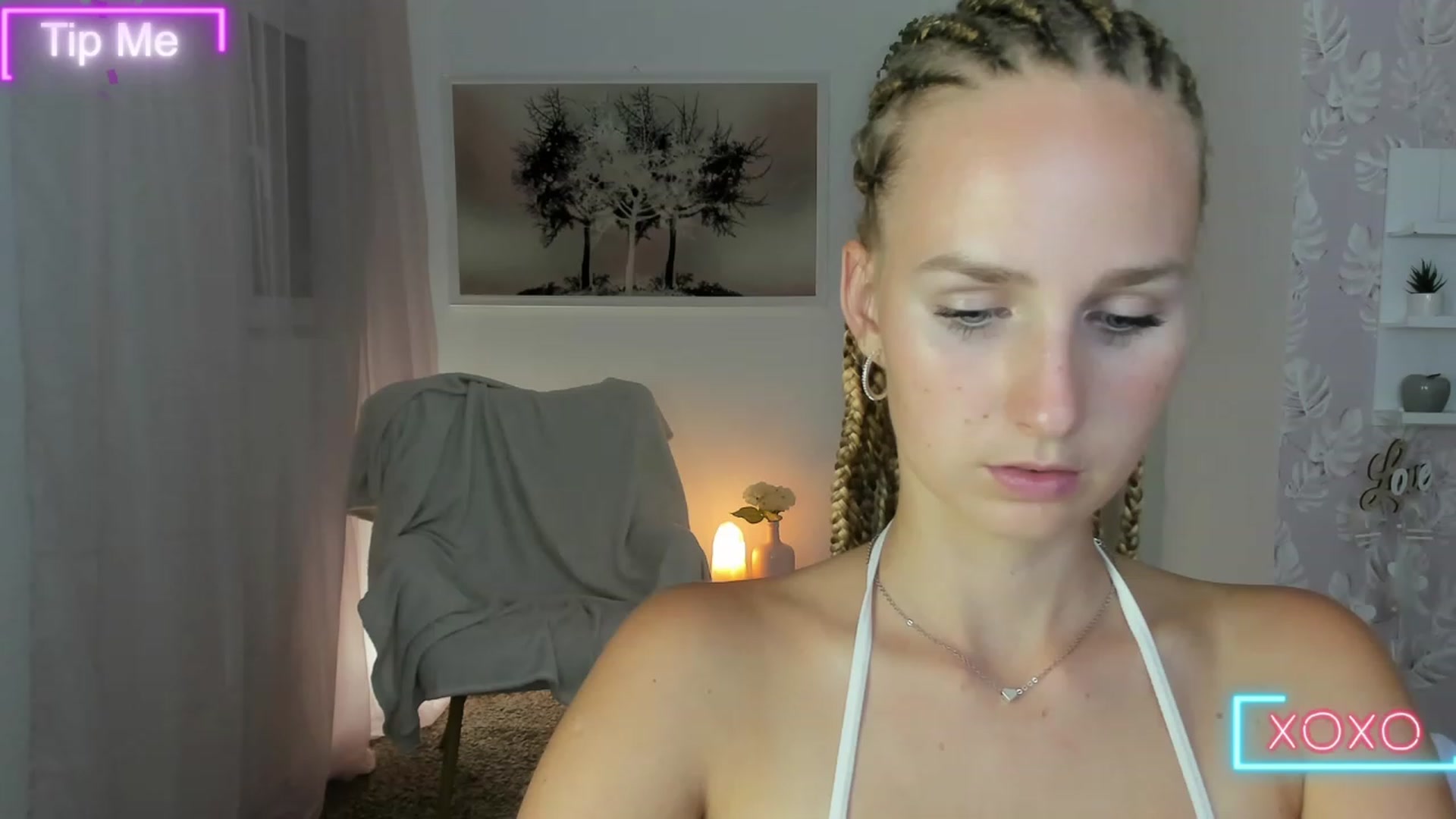 Gallery image thumbnail from Amy_Rea18's myfreecams stream on, 08/20/2023, 20:31 image 17 of 20