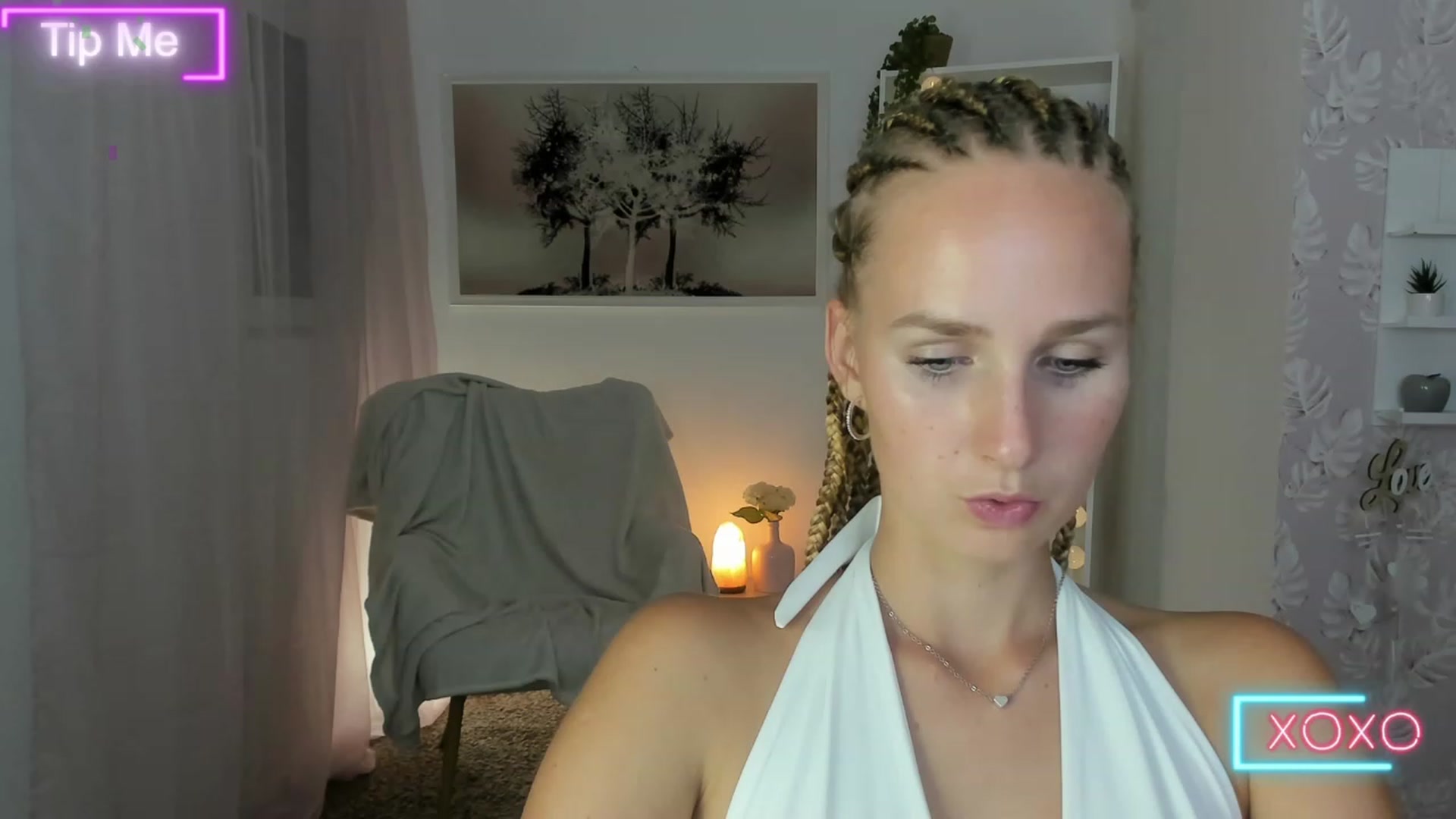 Gallery image thumbnail from Amy_Rea18's myfreecams stream on, 08/20/2023, 21:49 image 12 of 20
