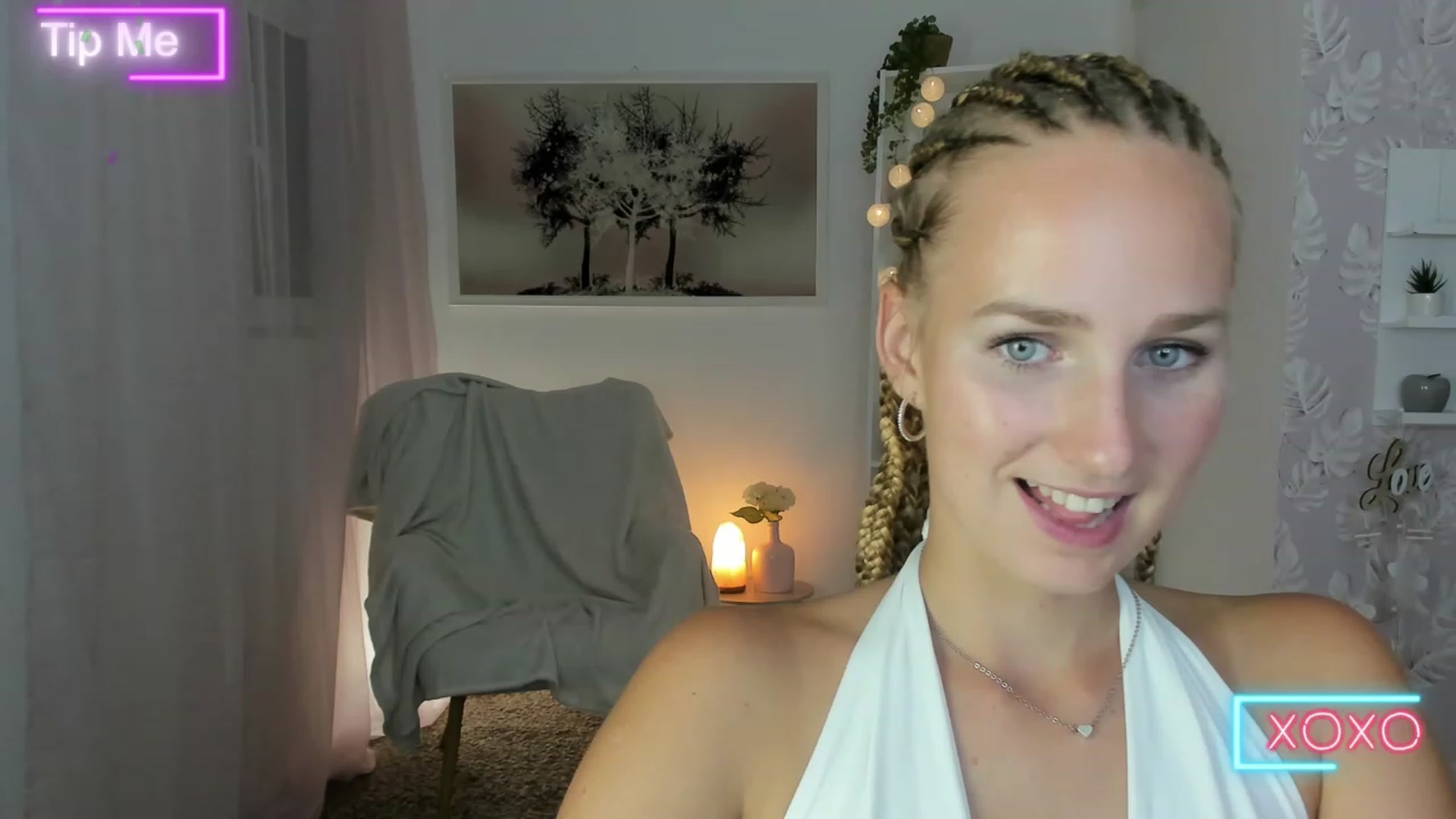 Gallery image thumbnail from Amy_Rea18's myfreecams stream on, 08/20/2023, 21:49 image 6 of 20