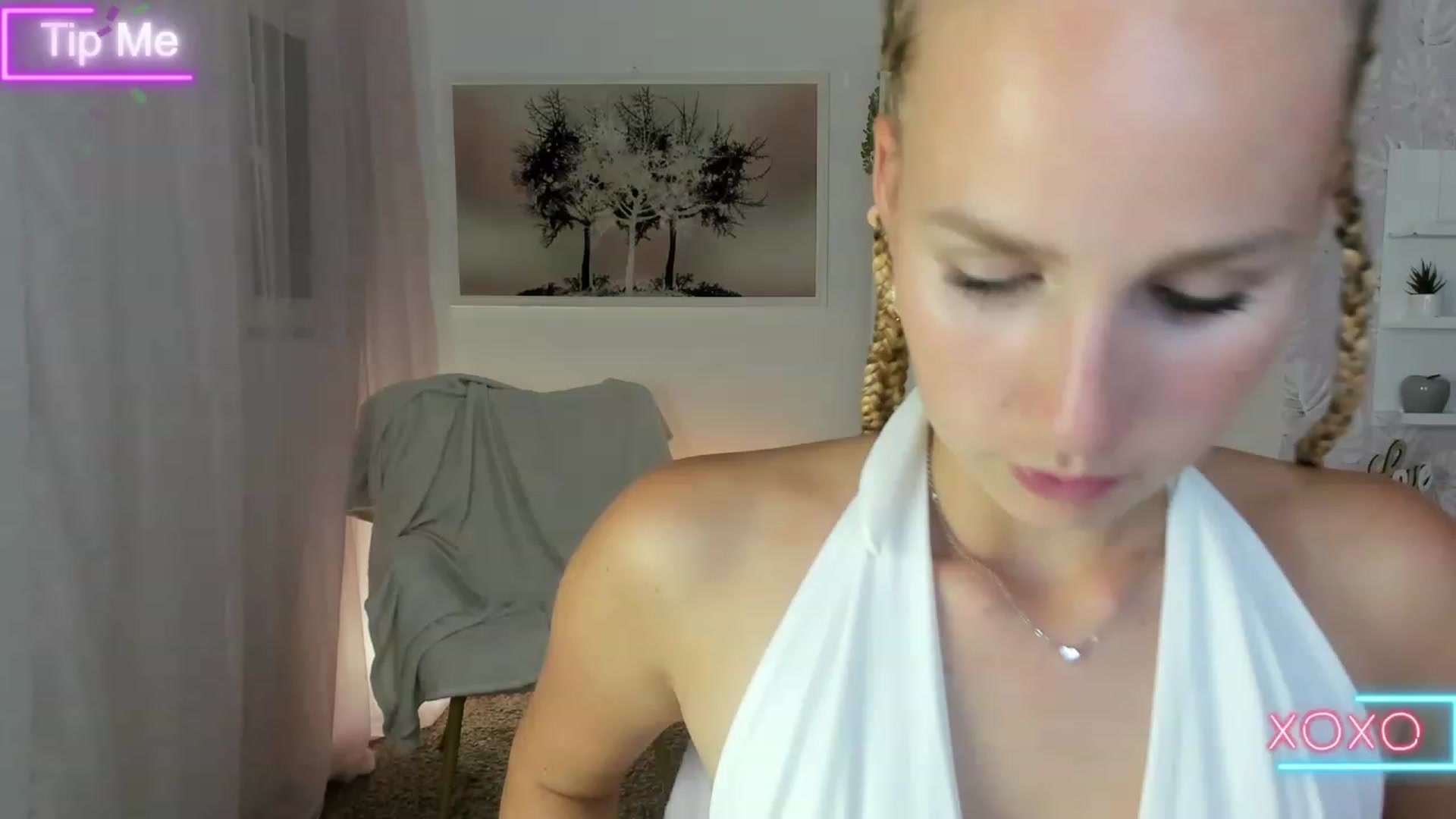 Gallery image thumbnail from Amy_Rea18's myfreecams stream on, 08/20/2023, 21:49 image 19 of 20