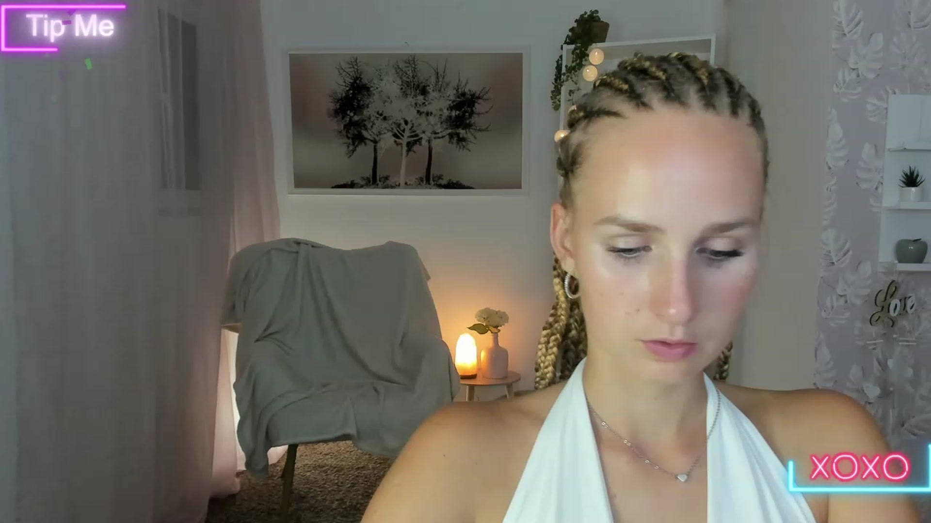 Gallery image thumbnail from Amy_Rea18's myfreecams stream on, 08/20/2023, 21:49 image 7 of 20