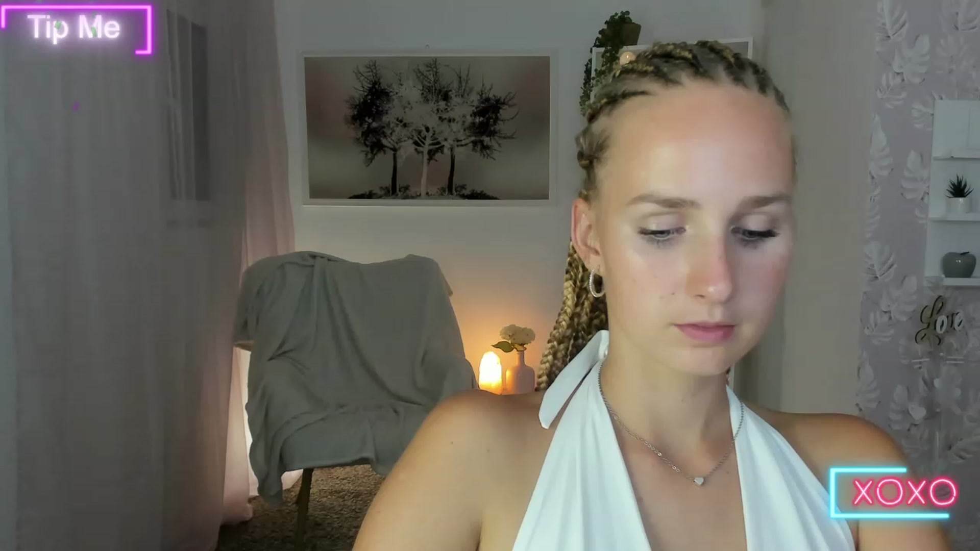 Gallery image thumbnail from Amy_Rea18's myfreecams stream on, 08/20/2023, 21:49 image 15 of 20