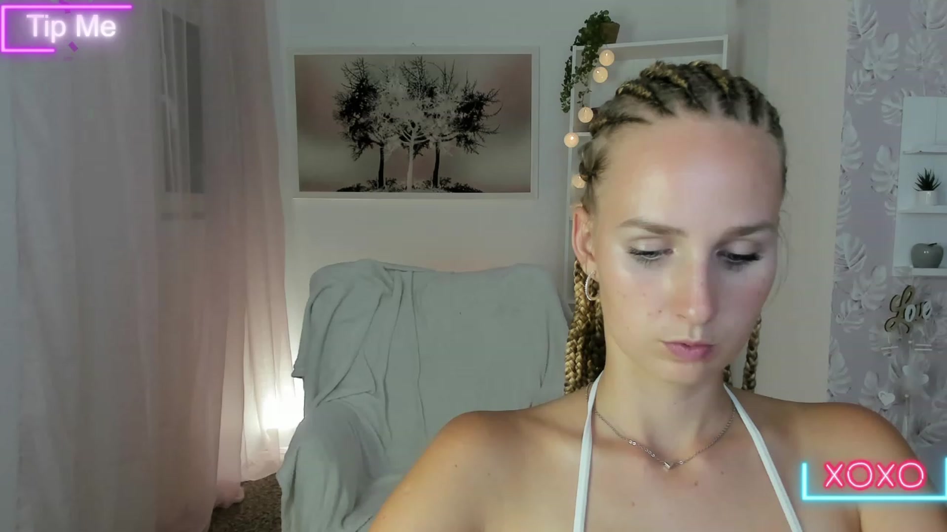 Gallery image thumbnail from Amy_Rea18's myfreecams stream on, 08/20/2023, 22:26 image 19 of 20