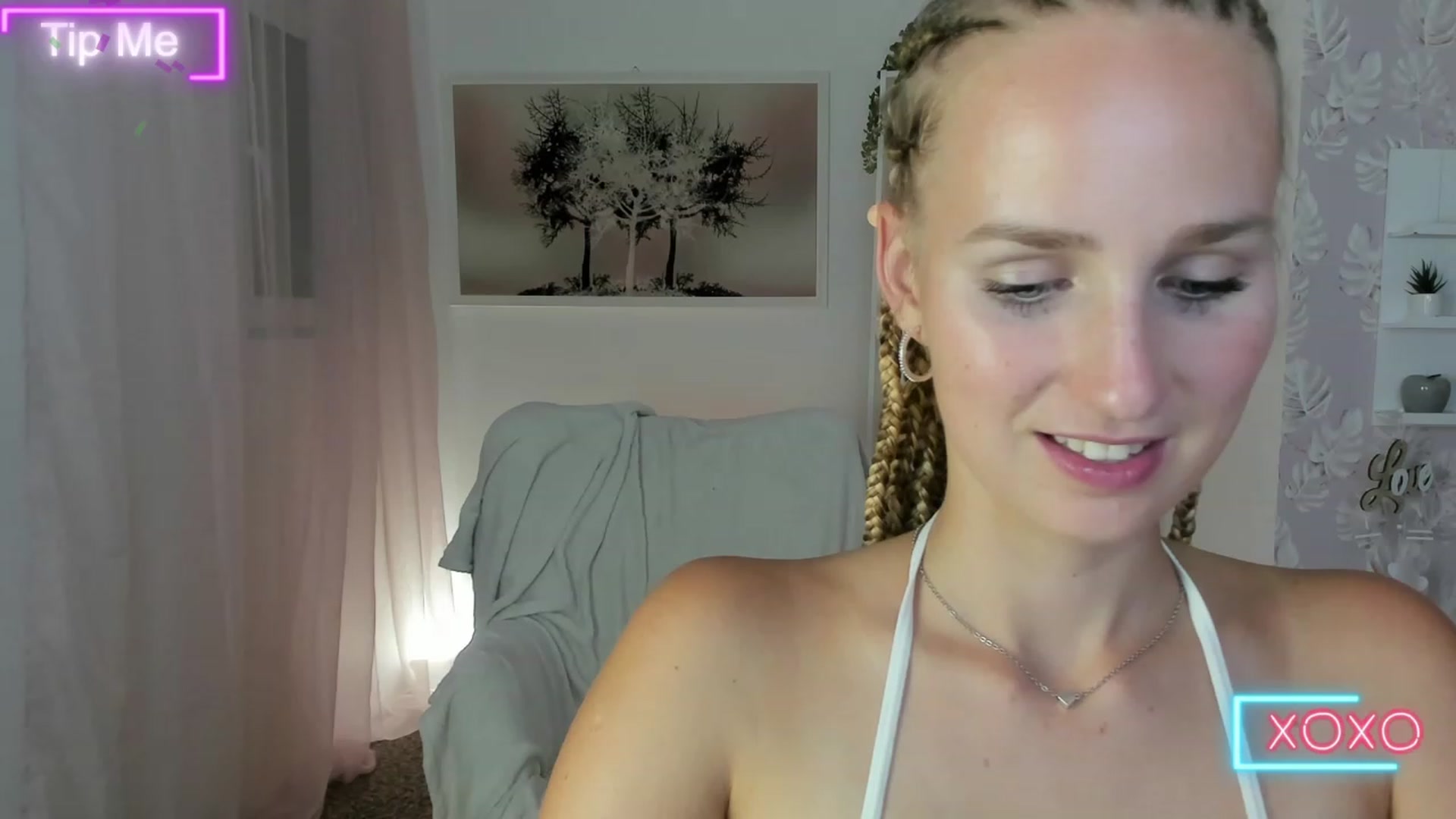 Gallery image thumbnail from Amy_Rea18's myfreecams stream on, 08/20/2023, 23:03 image 13 of 20