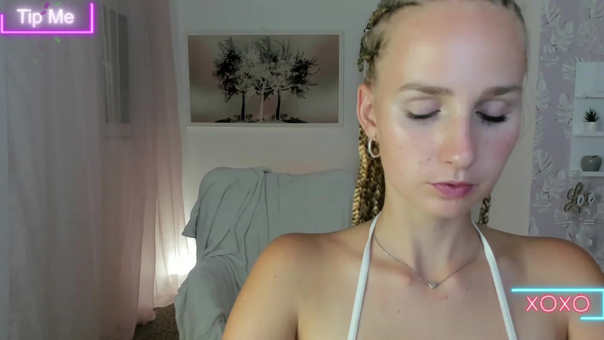 Gallery image thumbnail from Amy_Rea18's myfreecams stream on, 08/20/2023, 23:03 image 12 of 20