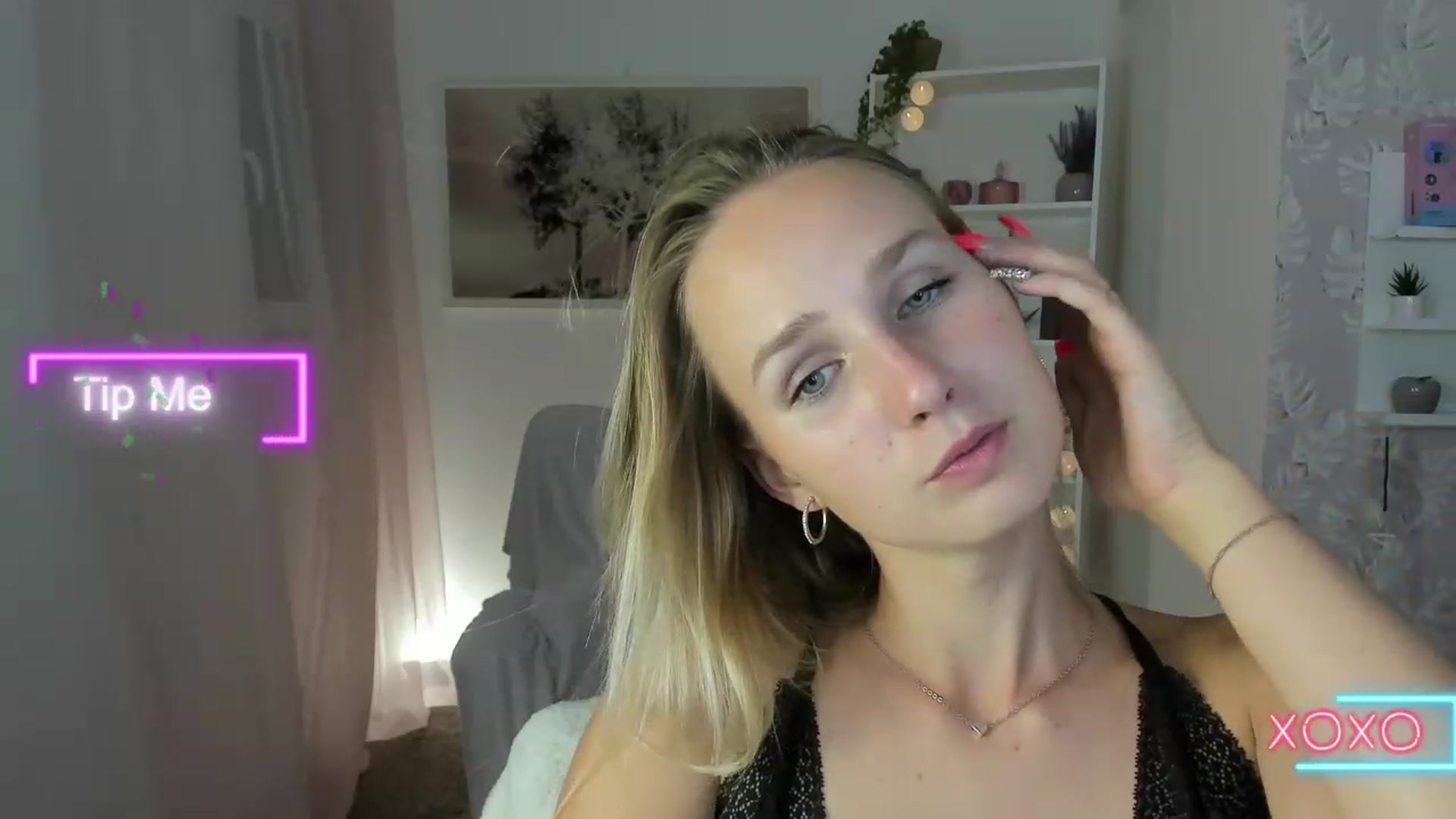 Gallery image thumbnail from Amy_Rea18's myfreecams stream on, 08/23/2023, 20:01 image 10 of 20