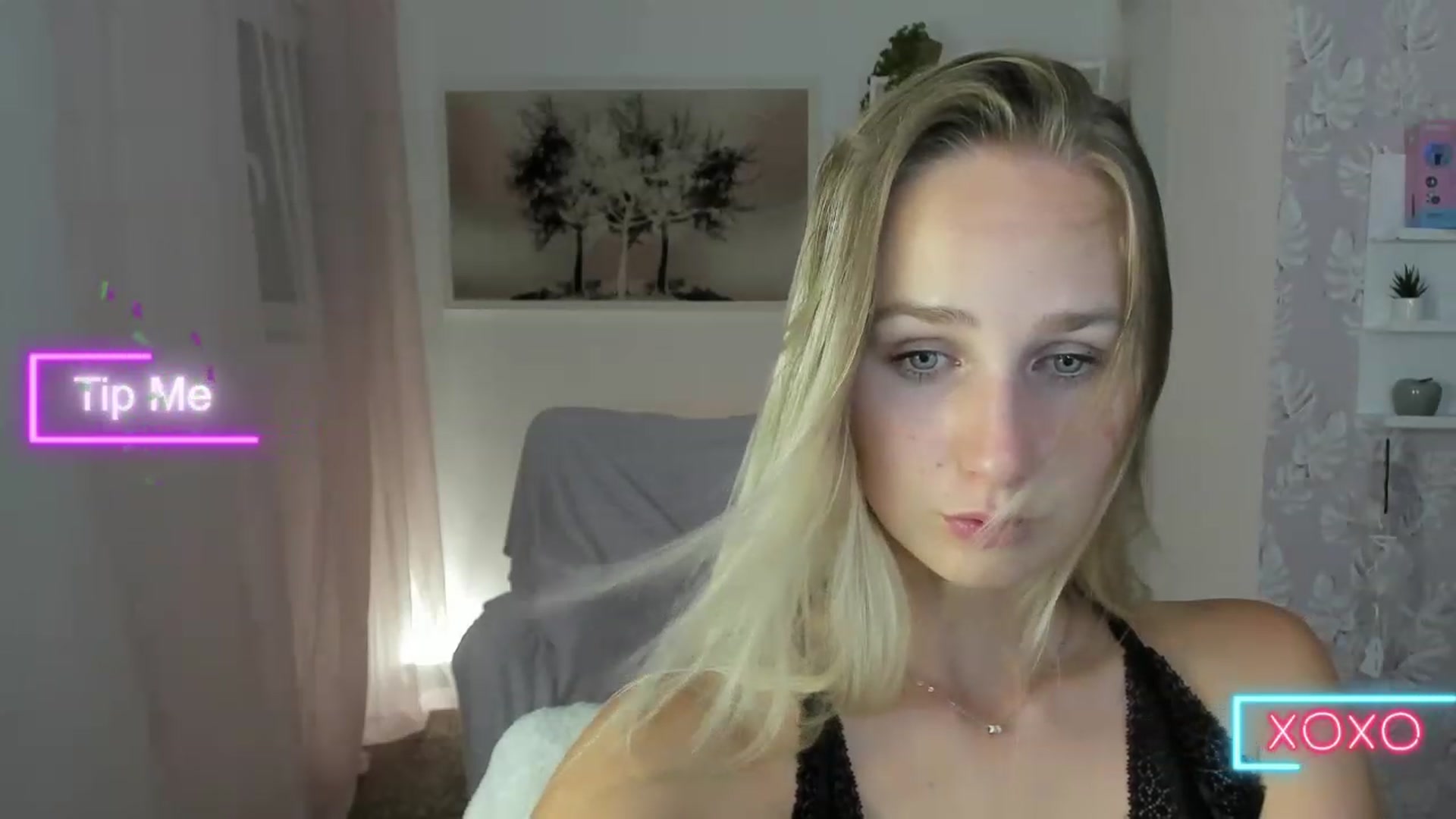 Gallery image thumbnail from Amy_Rea18's myfreecams stream on, 08/23/2023, 20:01 image 13 of 20