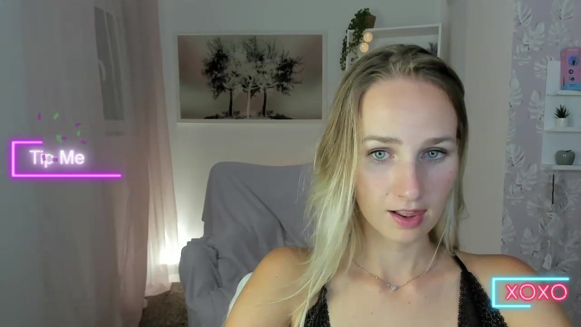 Gallery image thumbnail from Amy_Rea18's myfreecams stream on, 08/23/2023, 20:01 image 5 of 20