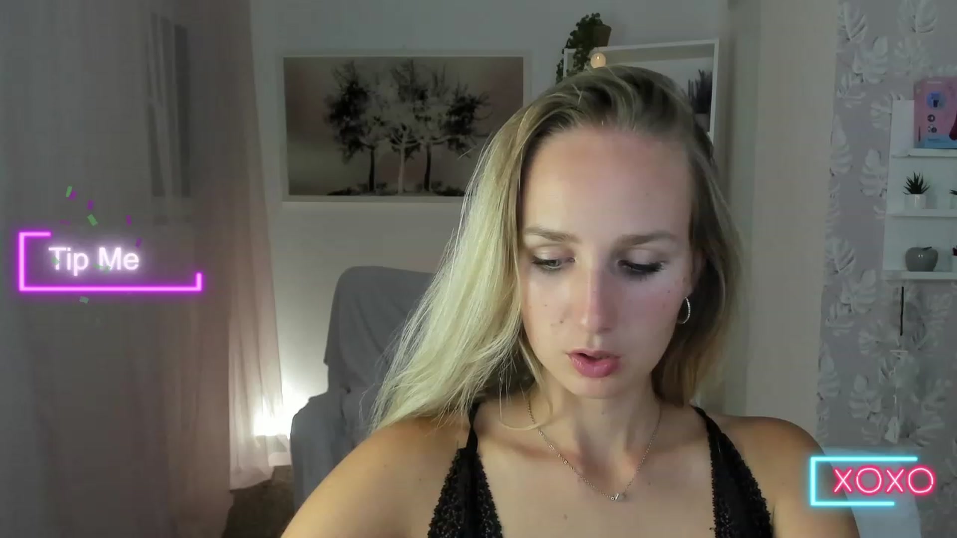 Gallery image thumbnail from Amy_Rea18's myfreecams stream on, 08/23/2023, 20:44 image 3 of 20