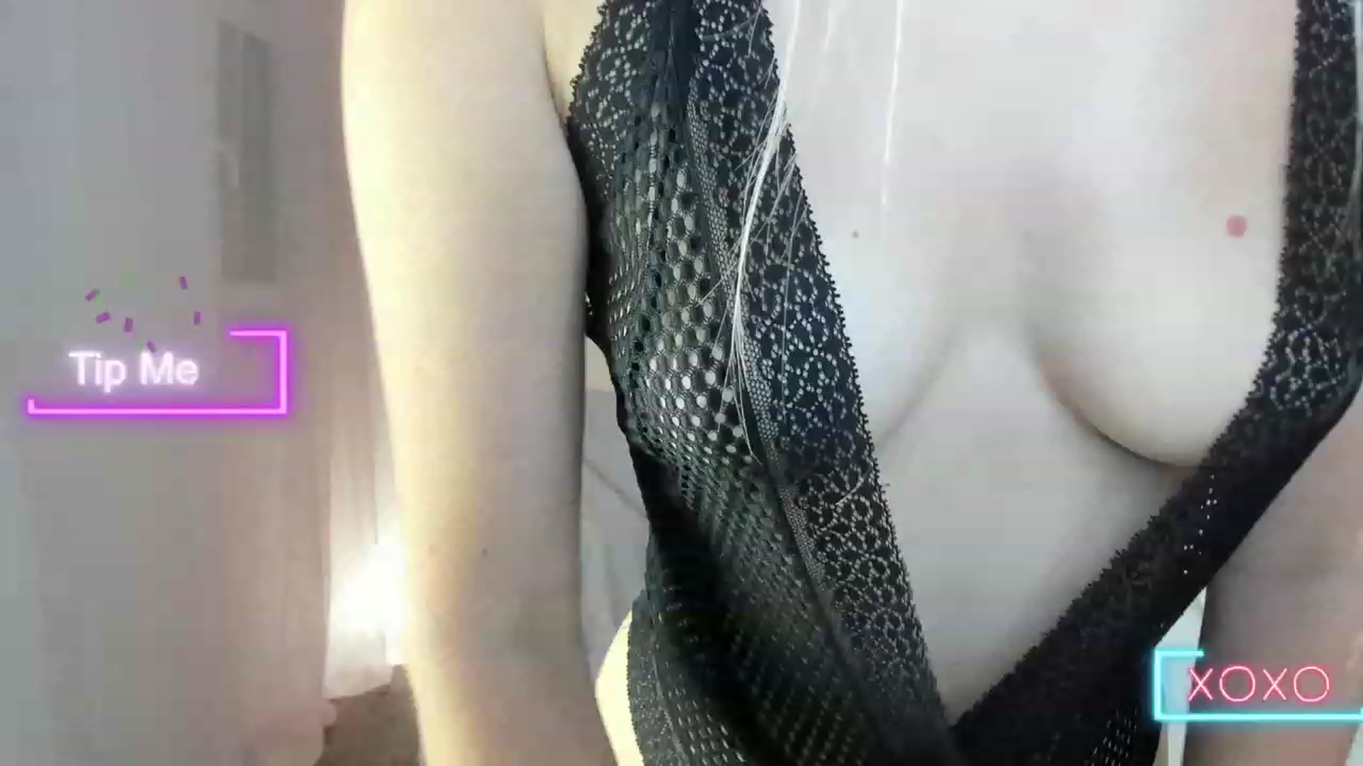 Gallery image thumbnail from Amy_Rea18's myfreecams stream on, 08/23/2023, 22:47 image 16 of 20