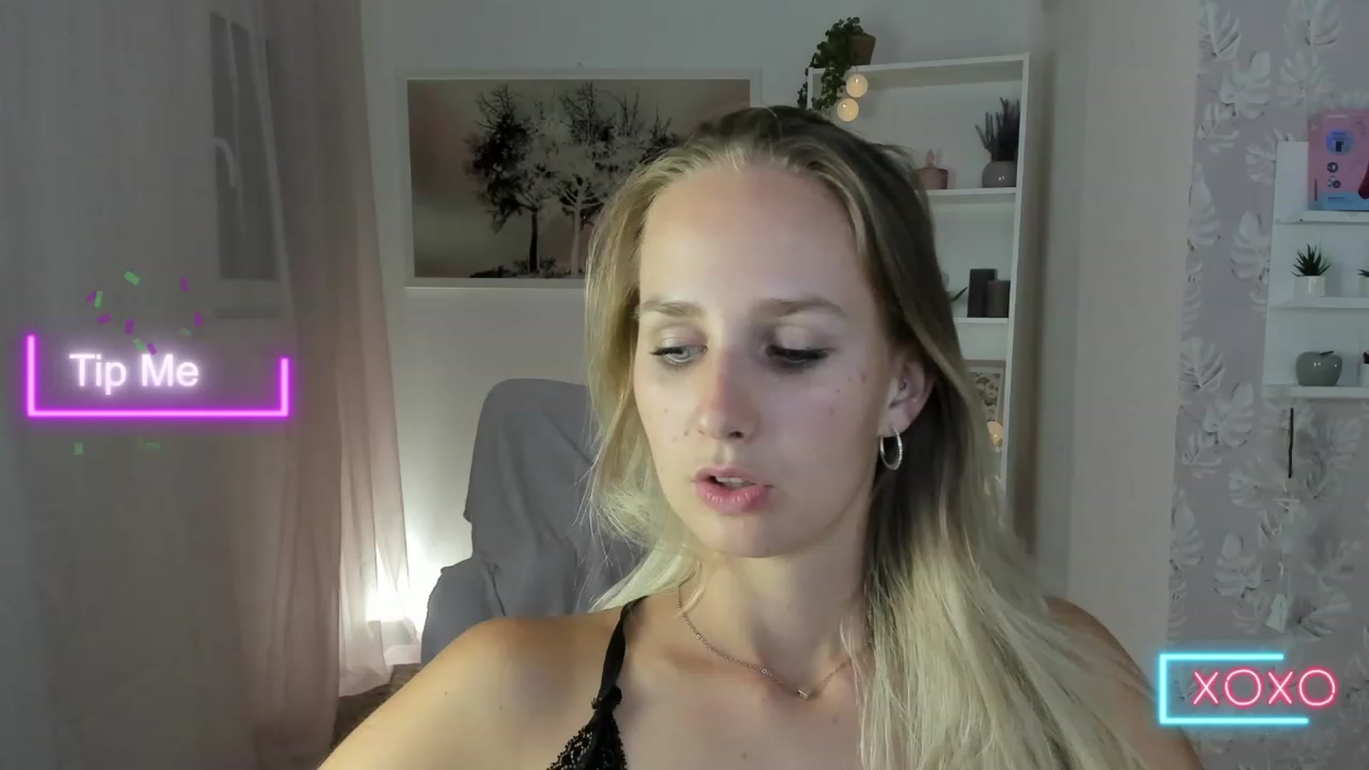 Gallery image thumbnail from Amy_Rea18's myfreecams stream on, 08/23/2023, 22:47 image 7 of 20