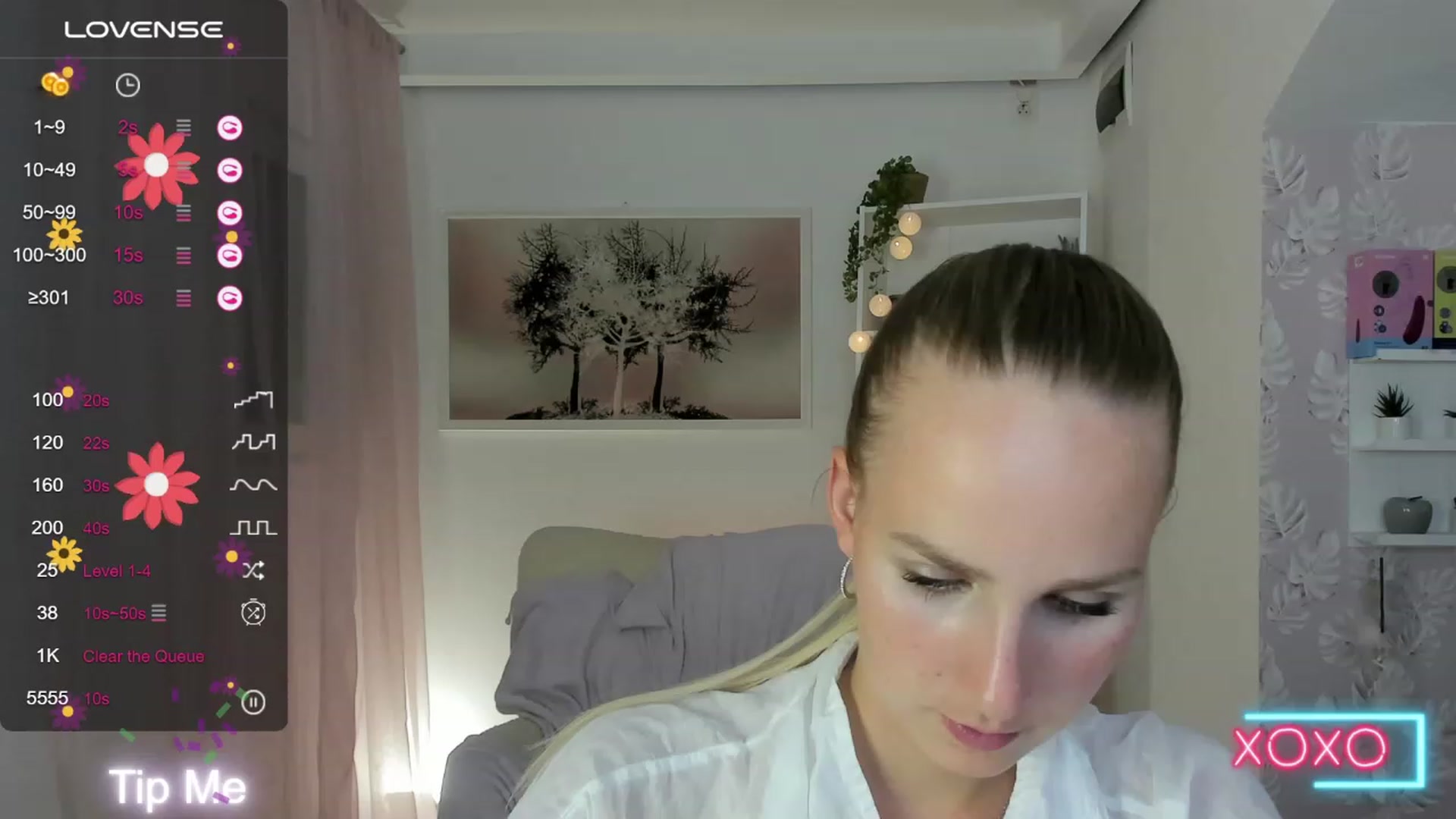 Gallery image thumbnail from Amy_Rea18's myfreecams stream on, 08/26/2023, 23:17 image 10 of 20