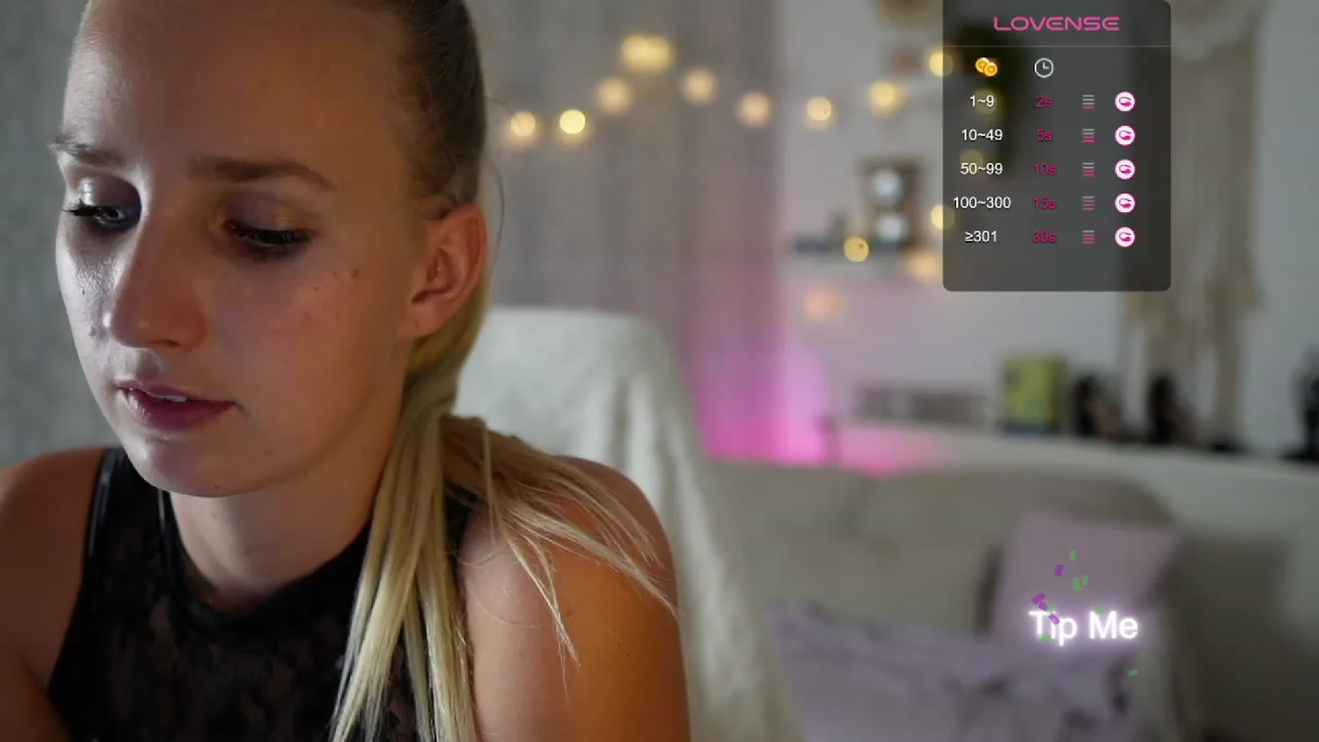 Gallery image thumbnail from Amy_Rea18's myfreecams stream on, 08/27/2023, 22:47 image 11 of 20
