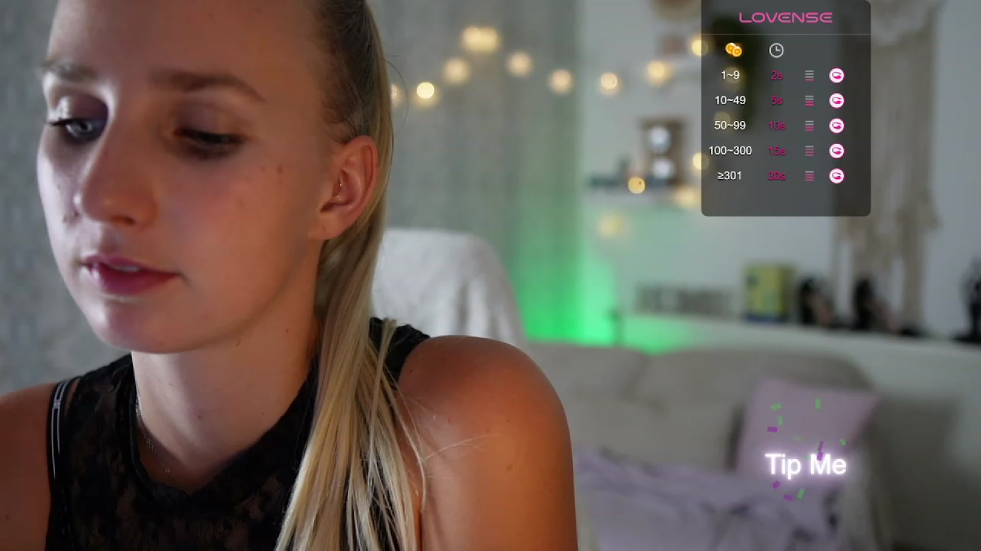 Gallery image thumbnail from Amy_Rea18's myfreecams stream on, 08/27/2023, 22:47 image 13 of 20