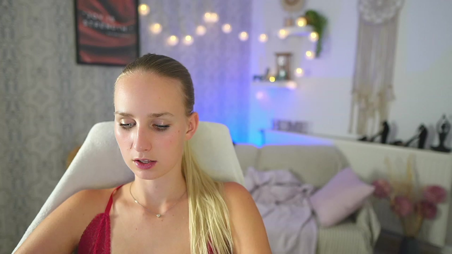 Gallery image thumbnail from Amy_Rea18's myfreecams stream on, 09/08/2023, 20:50 image 7 of 20