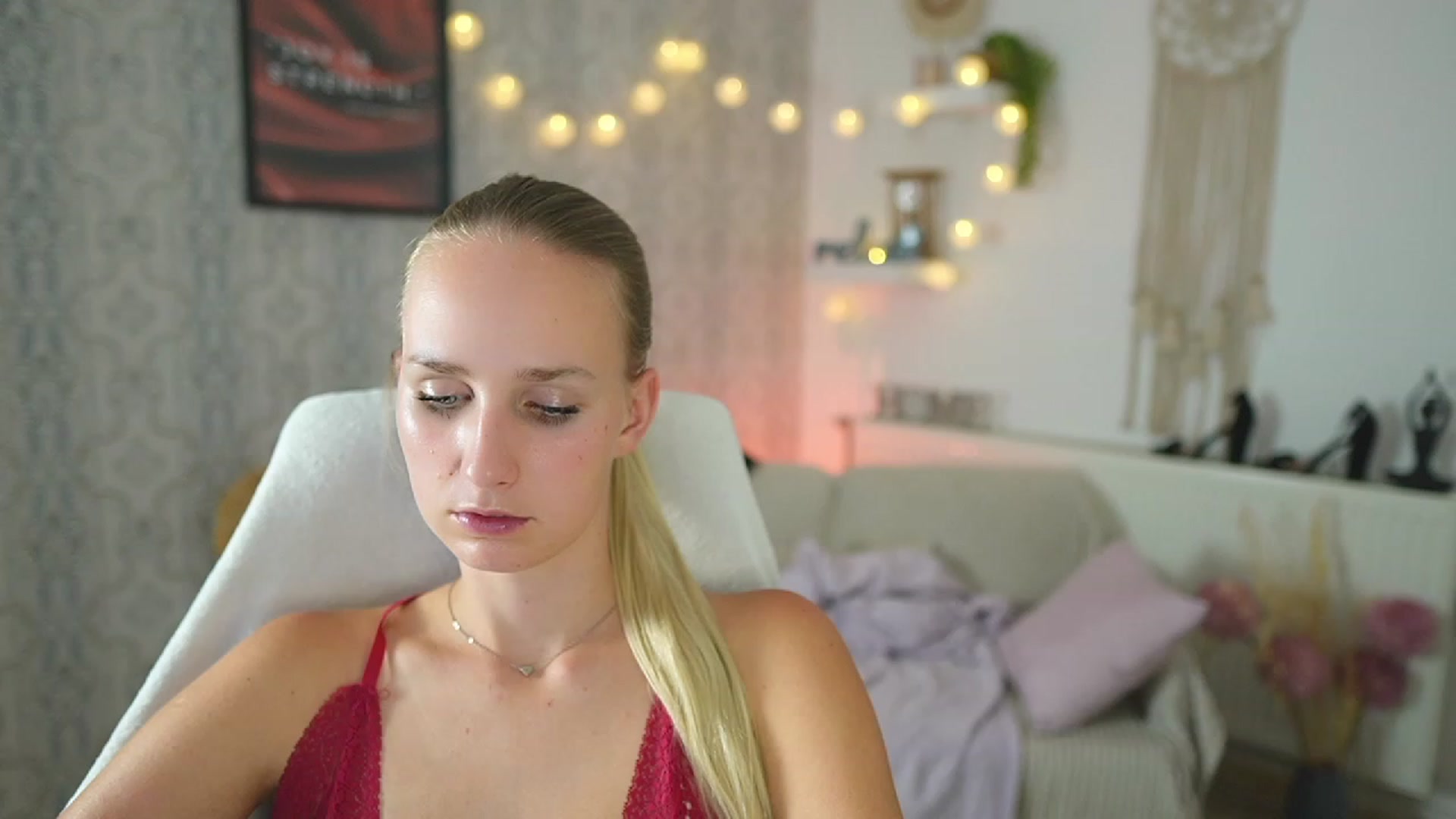 Gallery image thumbnail from Amy_Rea18's myfreecams stream on, 09/08/2023, 20:50 image 20 of 20