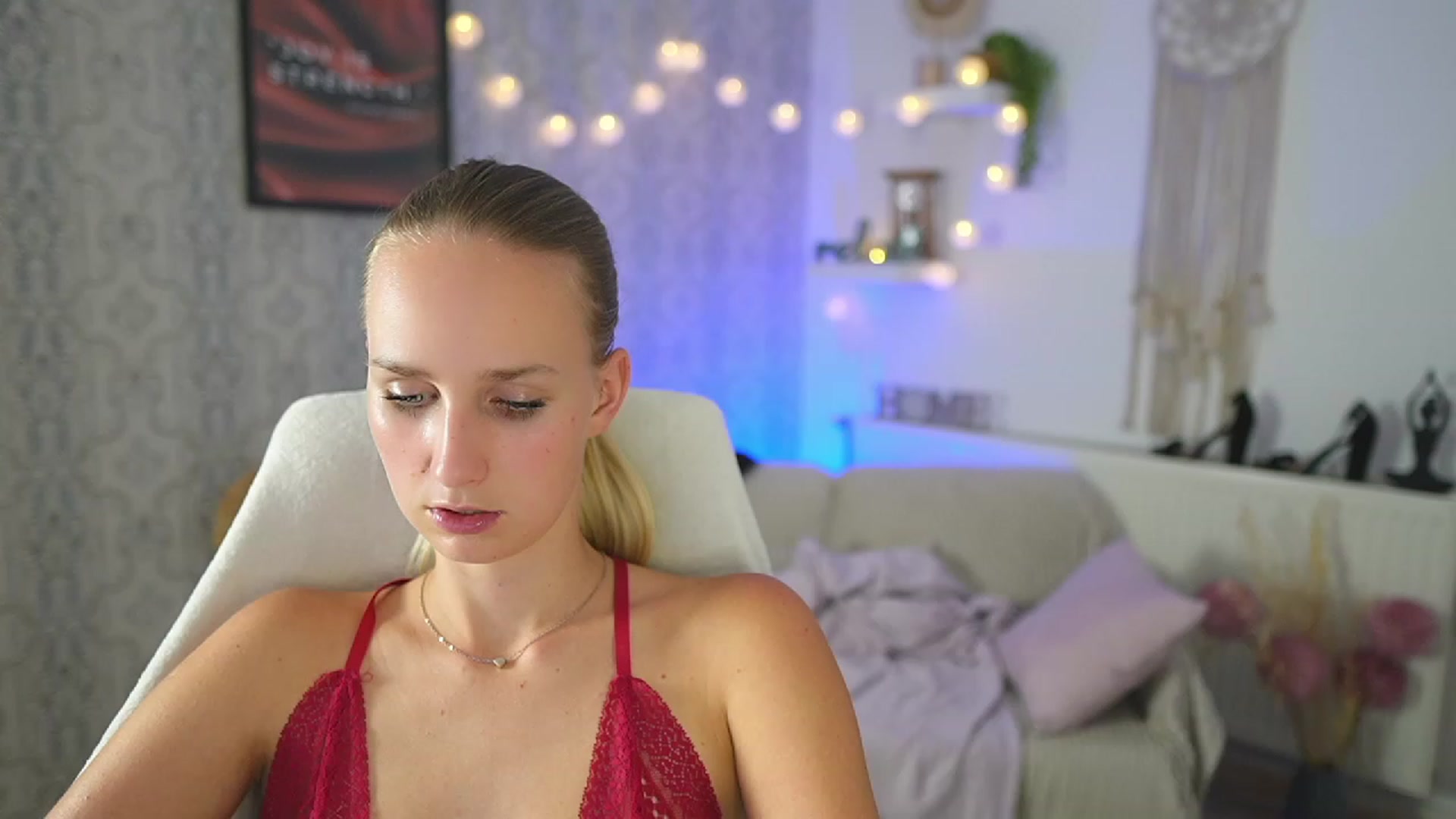 Gallery image thumbnail from Amy_Rea18's myfreecams stream on, 09/08/2023, 20:50 image 16 of 20