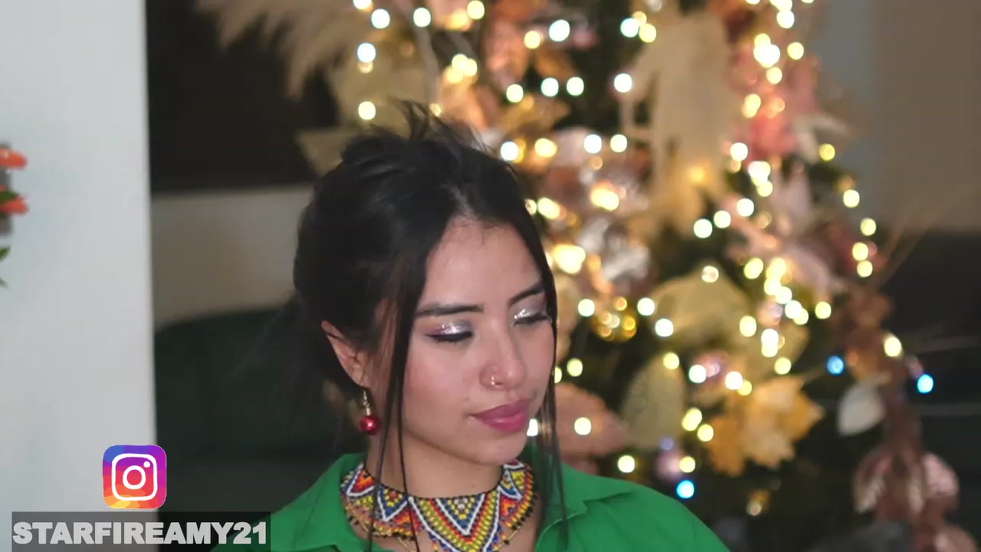 Gallery image thumbnail from Amy_Starfire's myfreecams stream on, 12/24/2022, 07:10 image 14 of 20