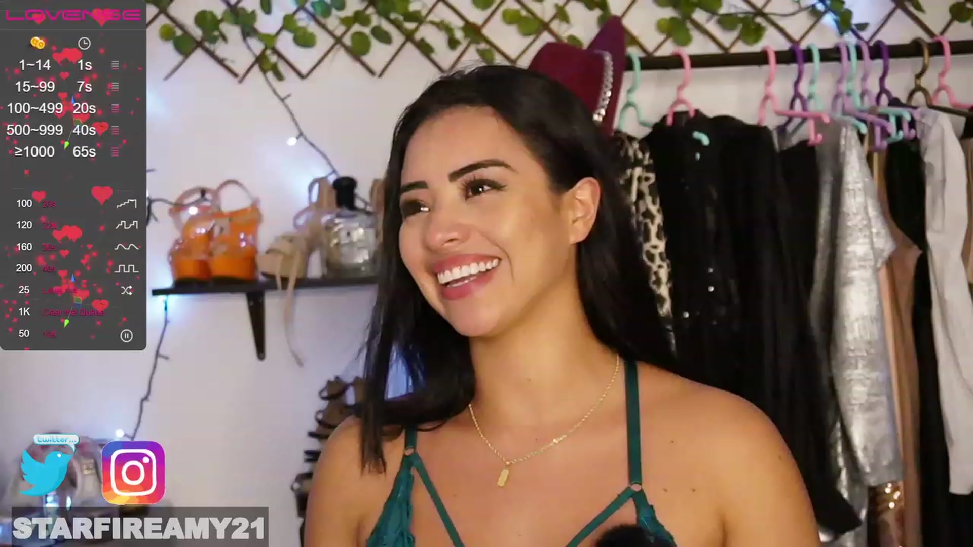 Gallery image thumbnail from Amy_Starfire's myfreecams stream on, 01/26/2023, 06:55 image 18 of 20