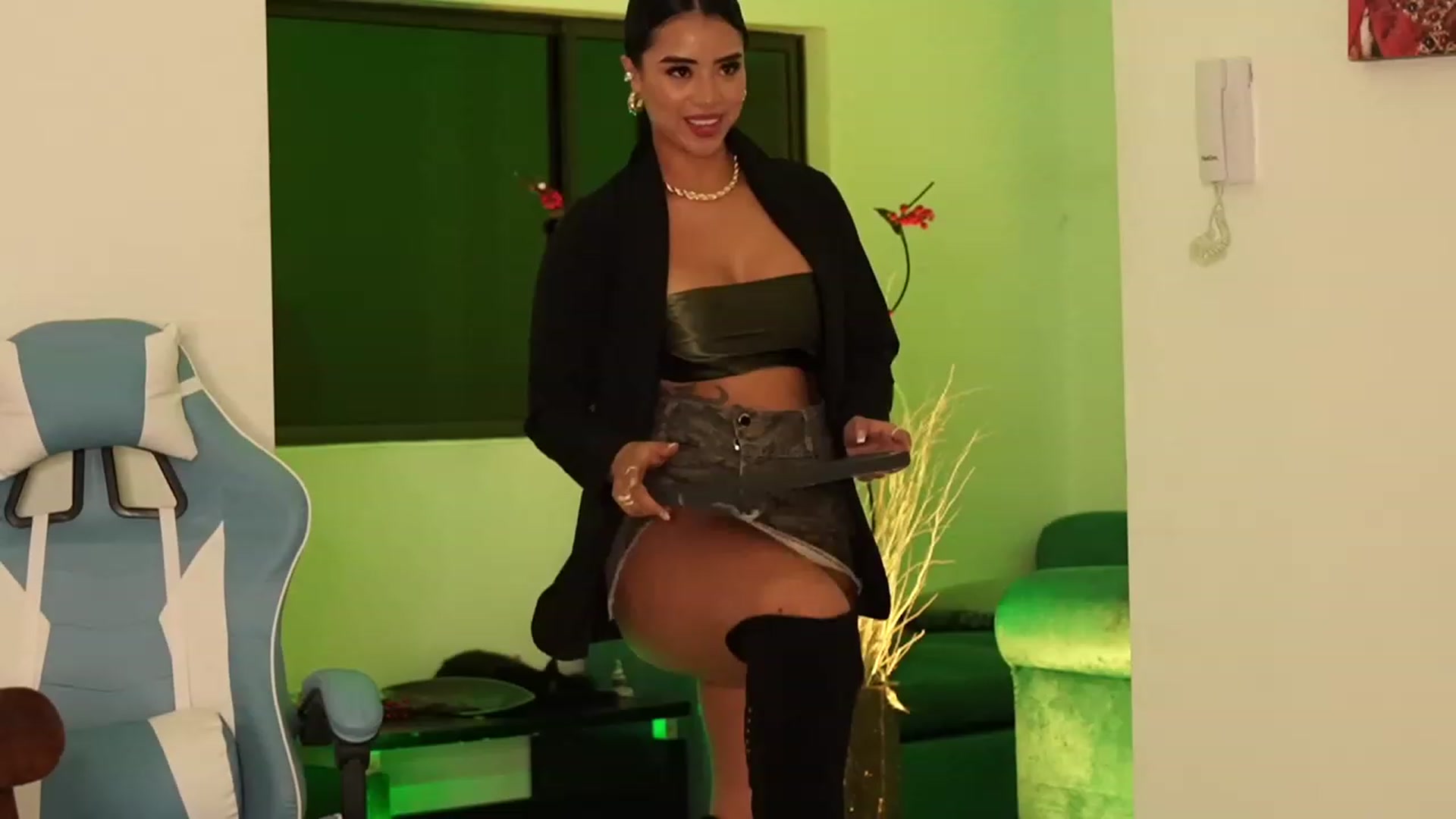 Gallery image thumbnail from Amy_Starfire's myfreecams stream on, 03/30/2023, 01:39 image 1 of 20