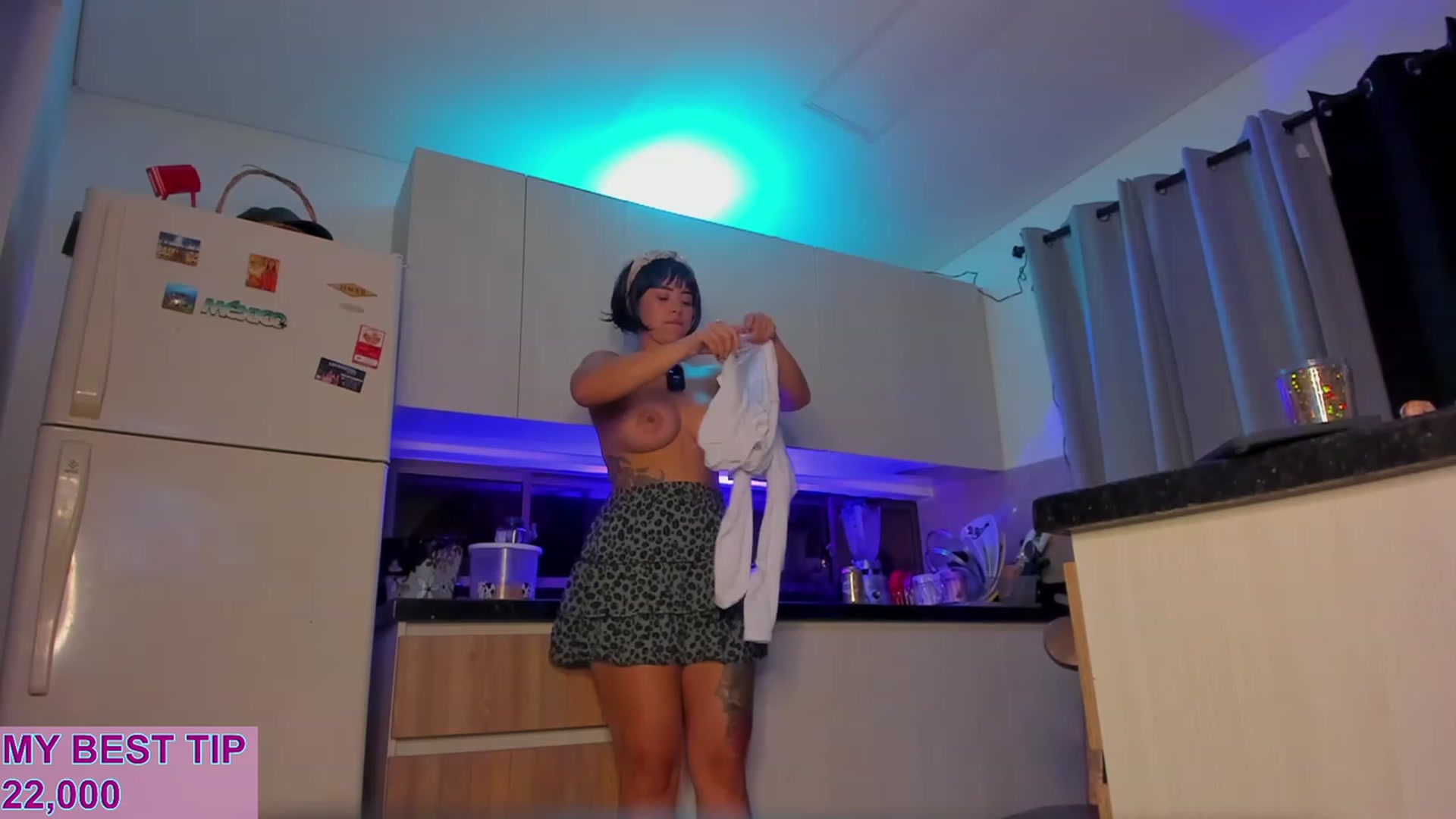Gallery image thumbnail from Amy_Starfire's myfreecams stream on, 04/27/2023, 02:27 image 5 of 20
