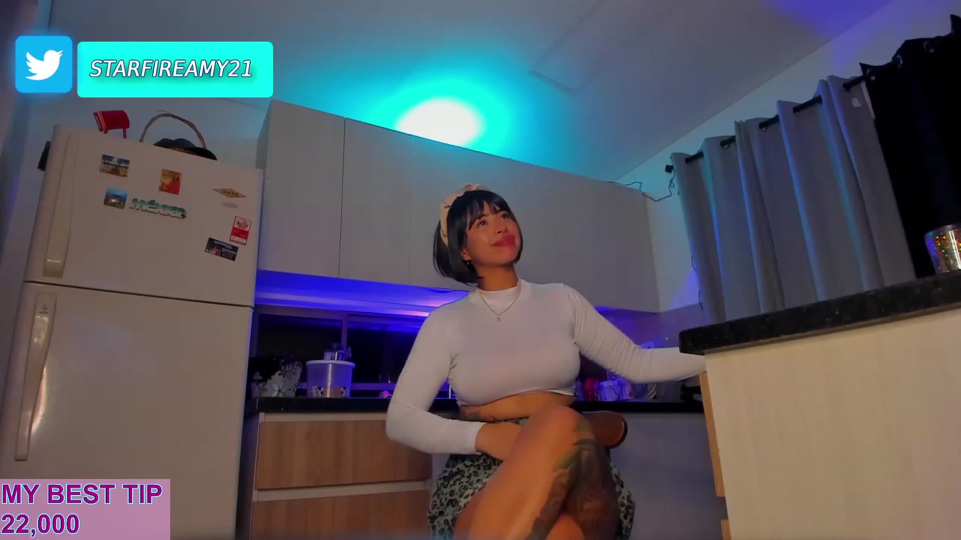 Gallery image thumbnail from Amy_Starfire's myfreecams stream on, 04/27/2023, 02:27 image 8 of 20