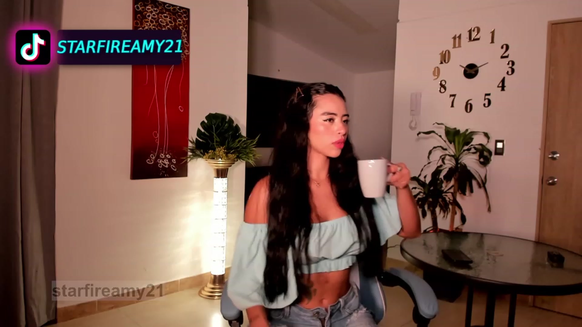 Gallery image thumbnail from Amy_Starfire's myfreecams stream on, 09/21/2023, 03:31 image 3 of 20